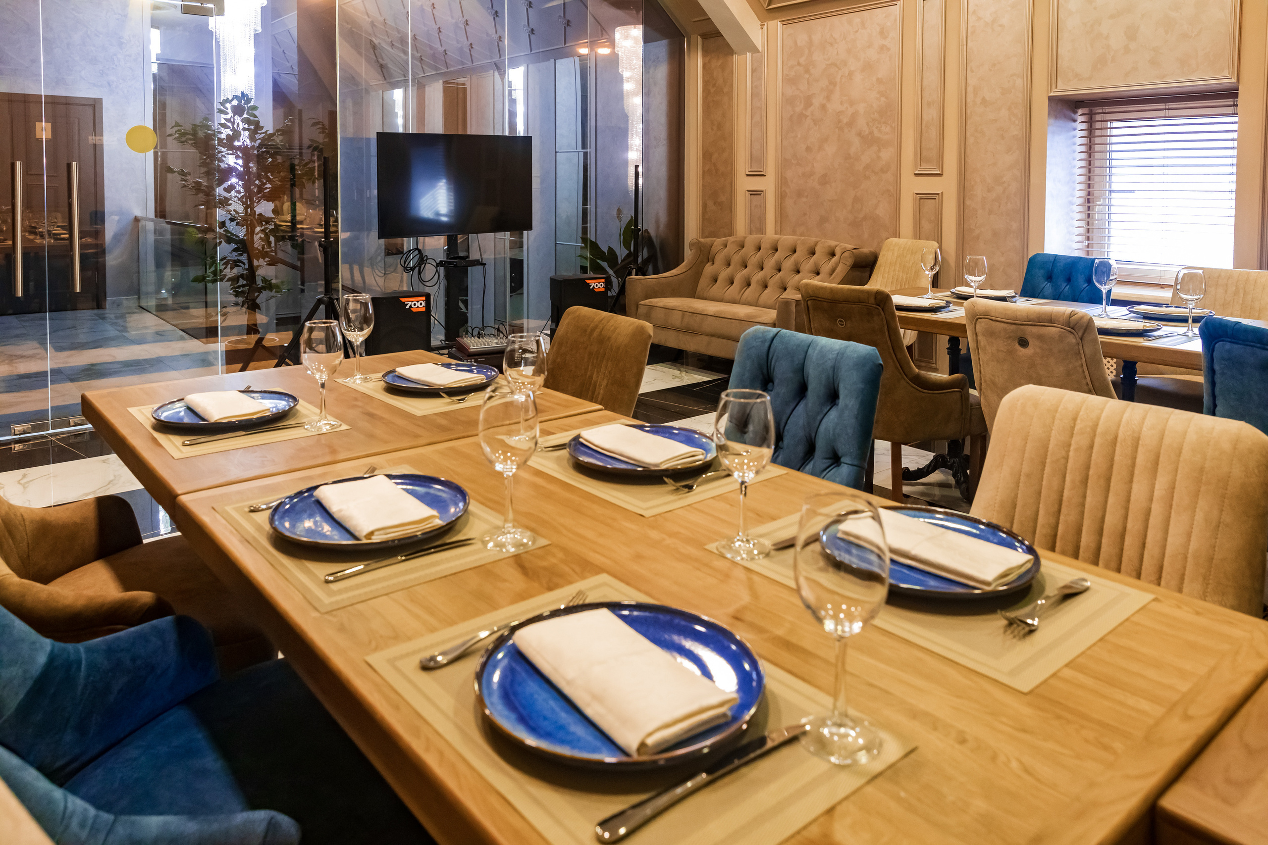 Съемка интерьера для ресторана армянской кухни Ван Холл. Интерьеры, Контент, Портреты | Фотограф в Москве Дани Терно