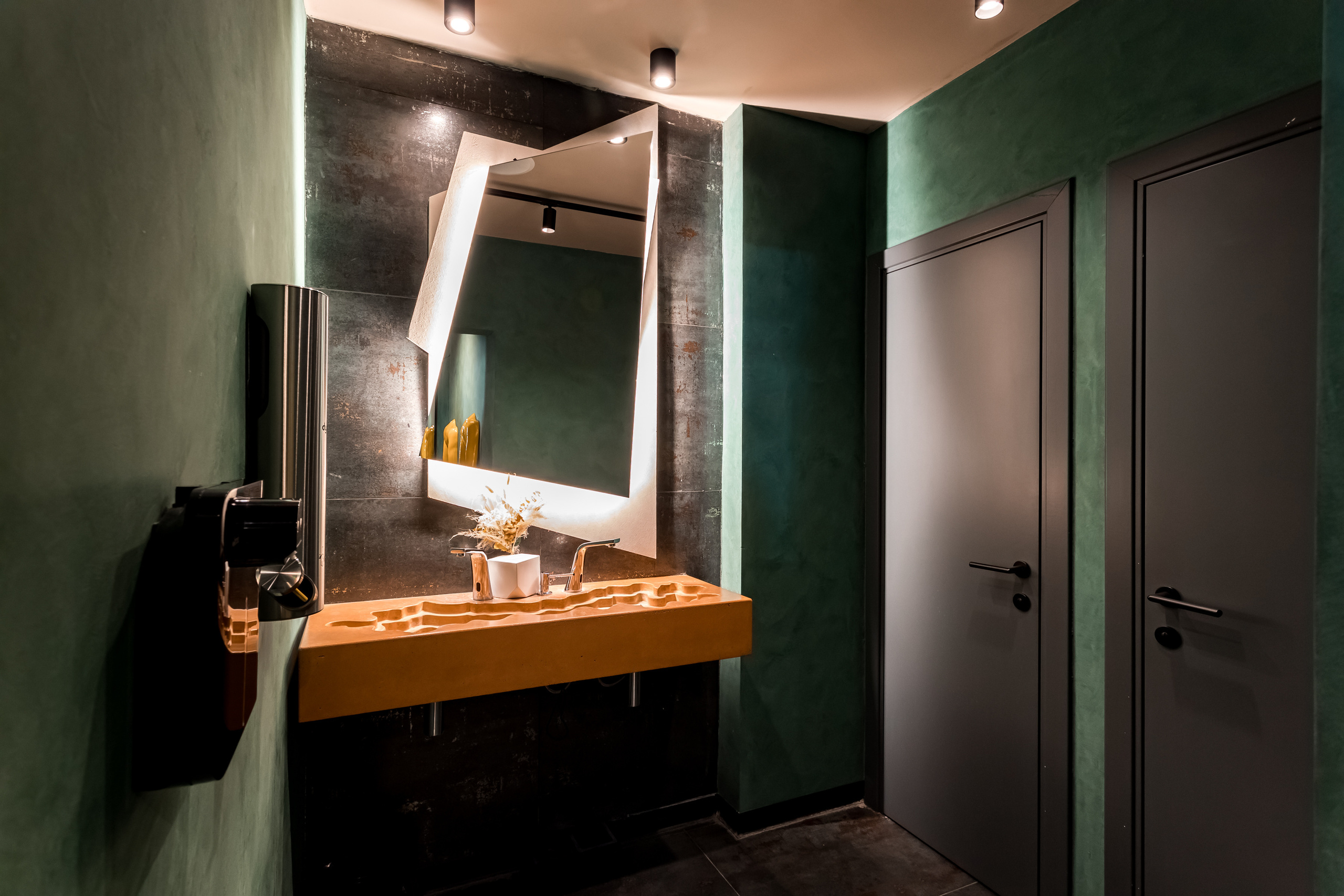 Съемка интерьера для ресторана Tomorrow на Смоленской. Интерьеры, Контент, Портреты | Фотограф в Москве Дани Терно