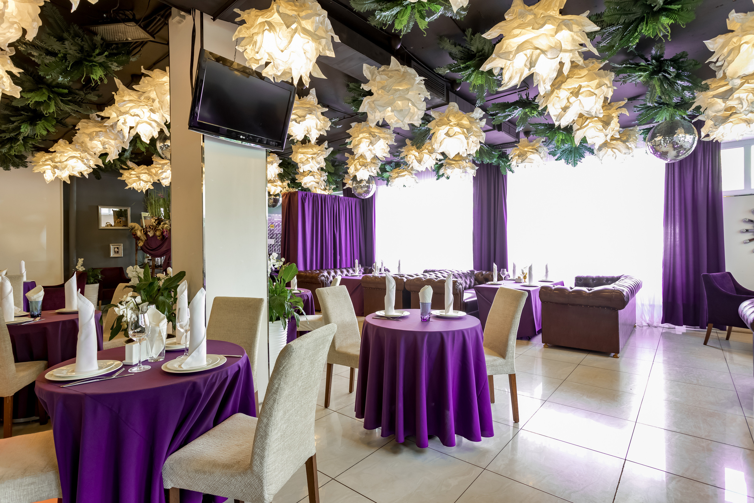 Съемка интерьера для ресторана Lavande на улице Ватутина. Интерьеры, Контент, Портреты | Фотограф в Москве Дани Терно