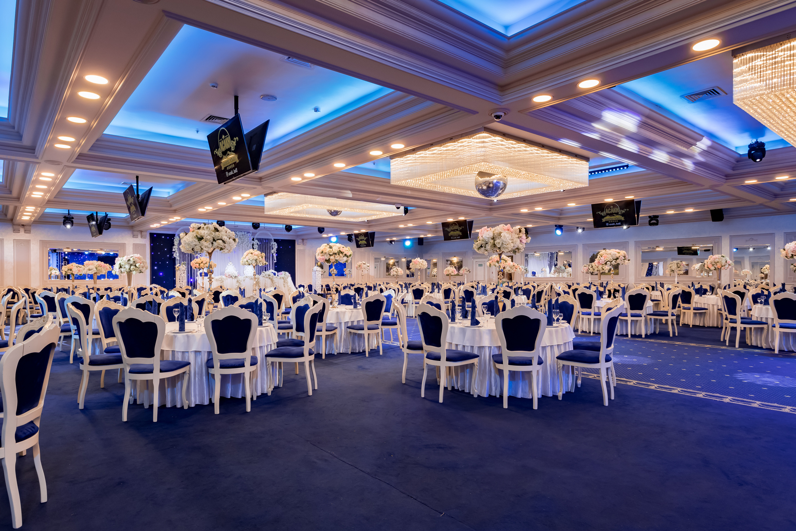 Съемка интерьера для ресторана Асаки на улице Юных Ленинцев. Интерьеры, Контент, Портреты | Фотограф в Москве Дани Терно