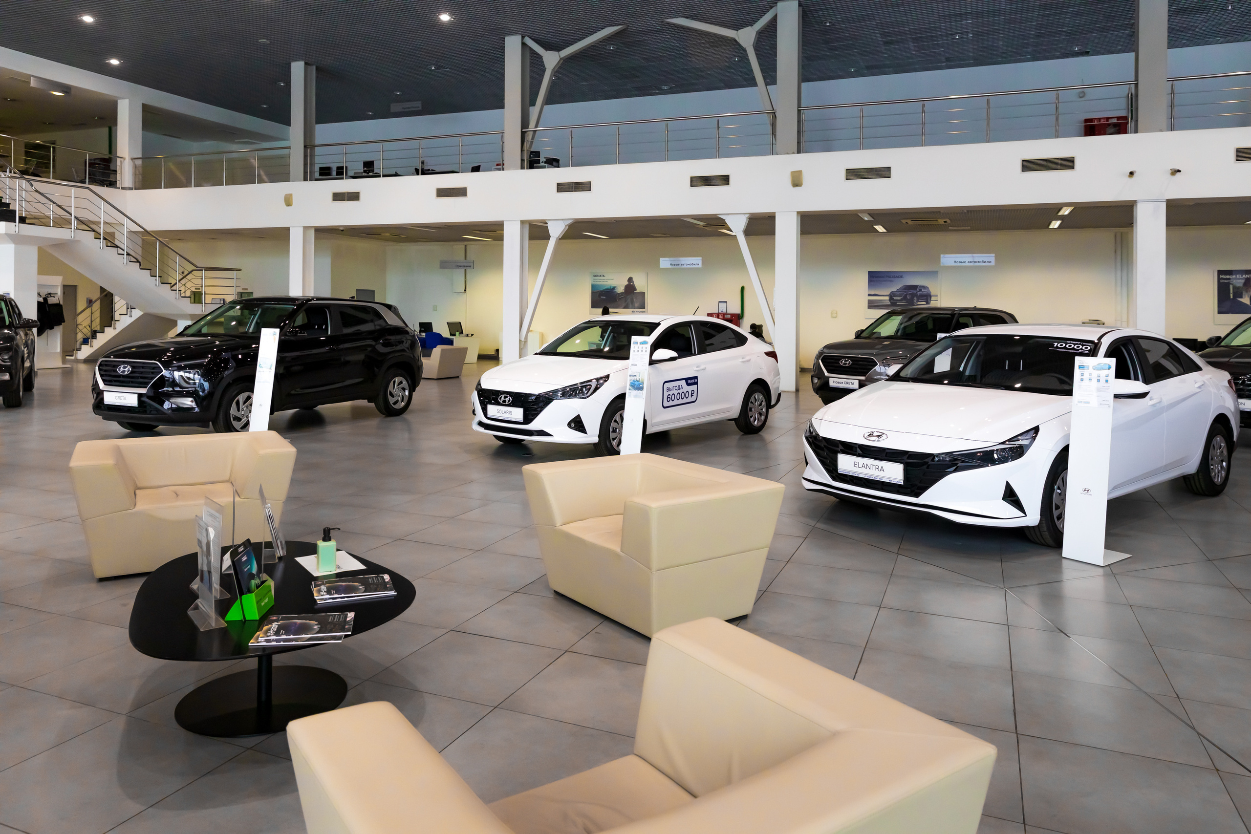 Съемка интерьера для автосалона Сити Юг на 22 км МКАД. Интерьеры, Контент, Портреты | Фотограф в Москве Дани Терно