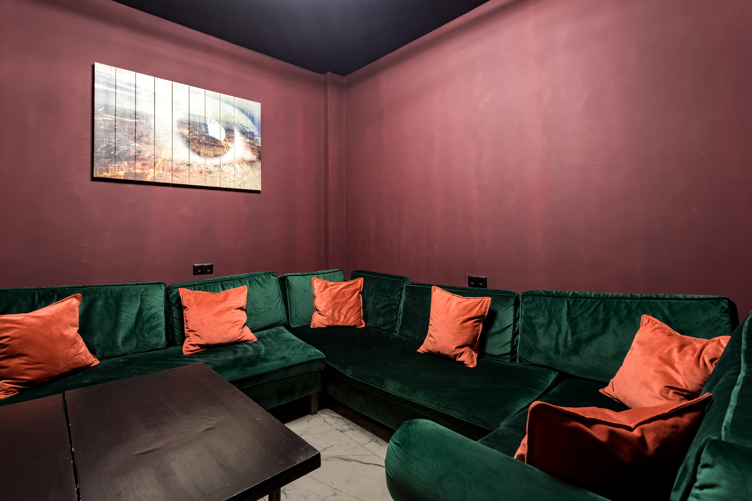 Съемка интерьера для лаундж-бар Кдм-лаунж на Носовихинском шоссе. Интерьеры, Контент, Портреты | Фотограф в Москве Дани Терно