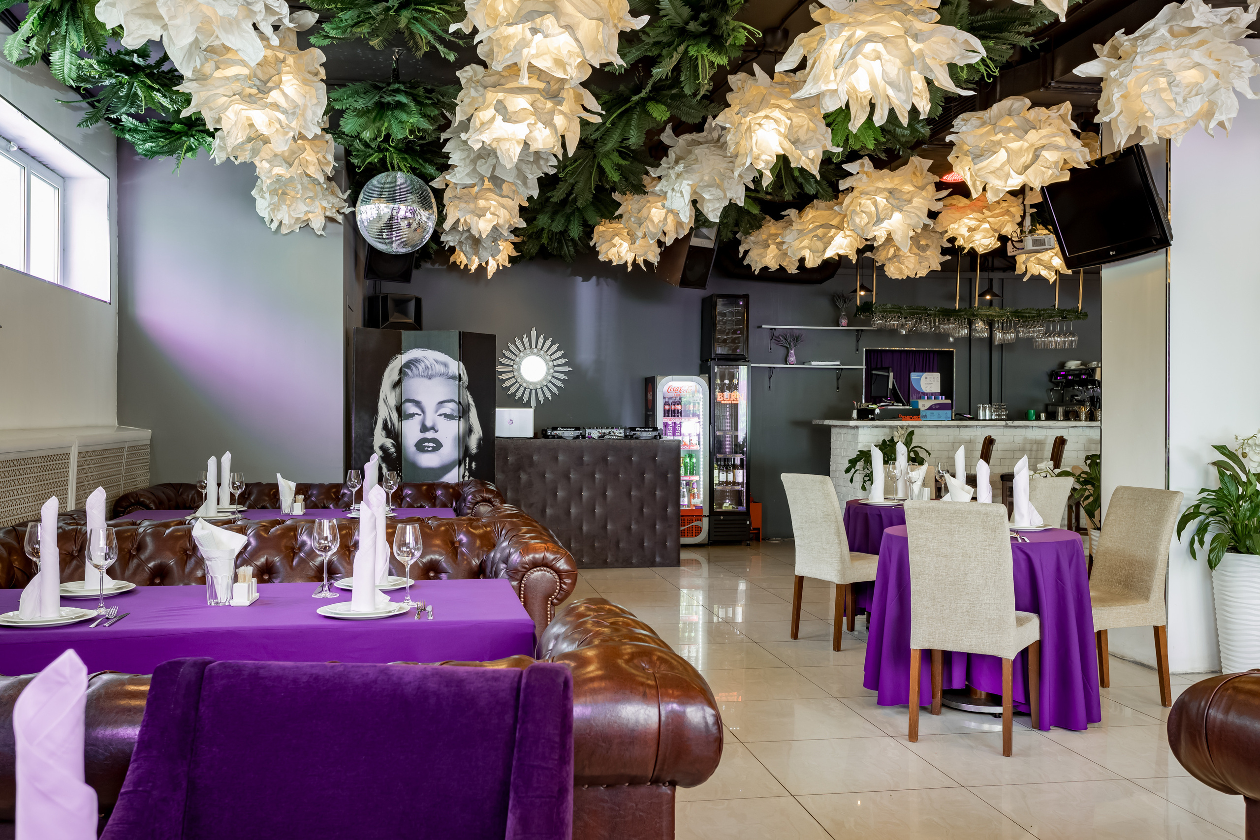 Съемка интерьера для ресторана Lavande на улице Ватутина. Интерьеры, Контент, Портреты | Фотограф в Москве Дани Терно