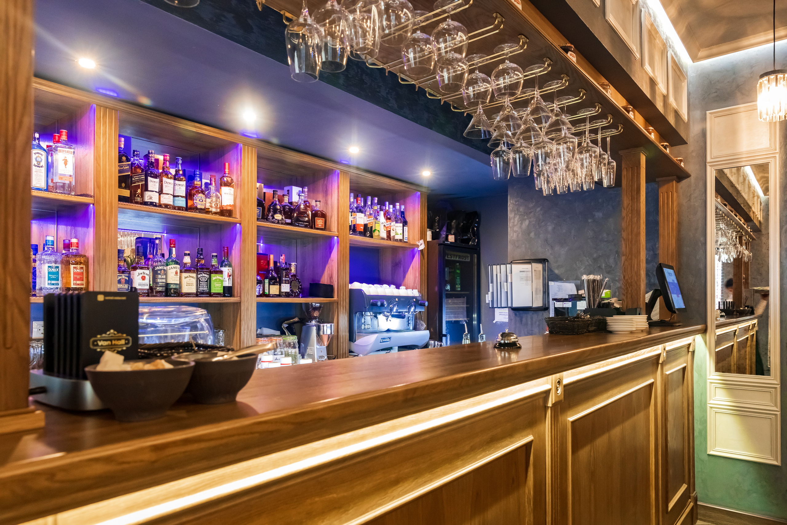 Съемка интерьера для ресторана армянской кухни Ван Холл. Интерьеры, Контент, Портреты | Фотограф в Москве Дани Терно