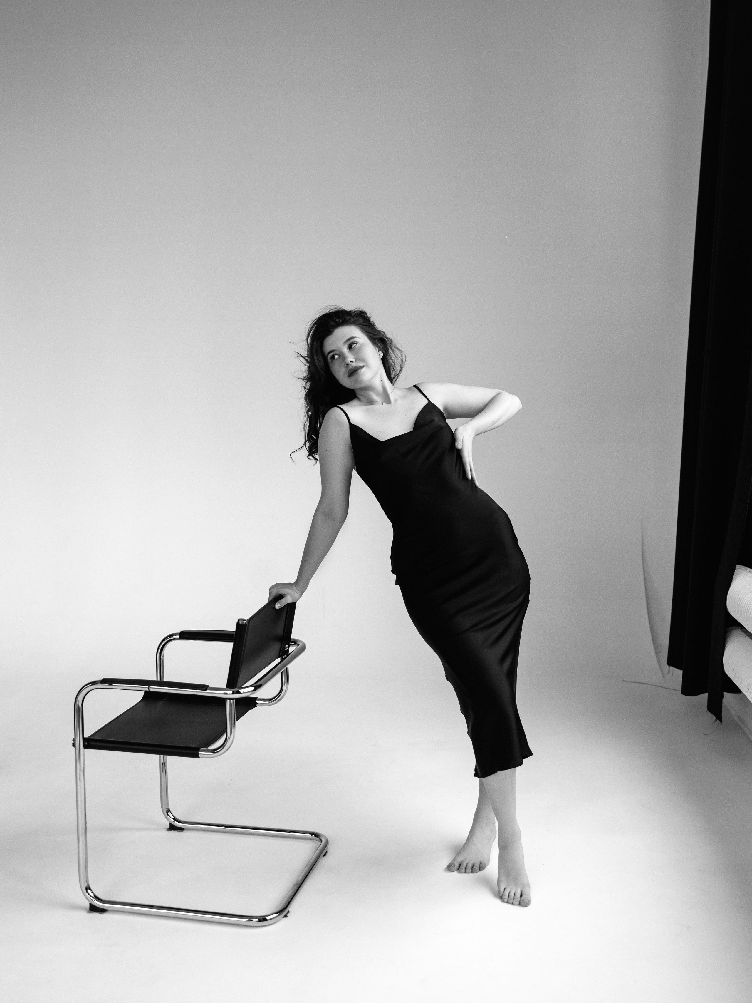 Минималистичная фотосессия в платье. Фотограф СПБ Засорина Юлия