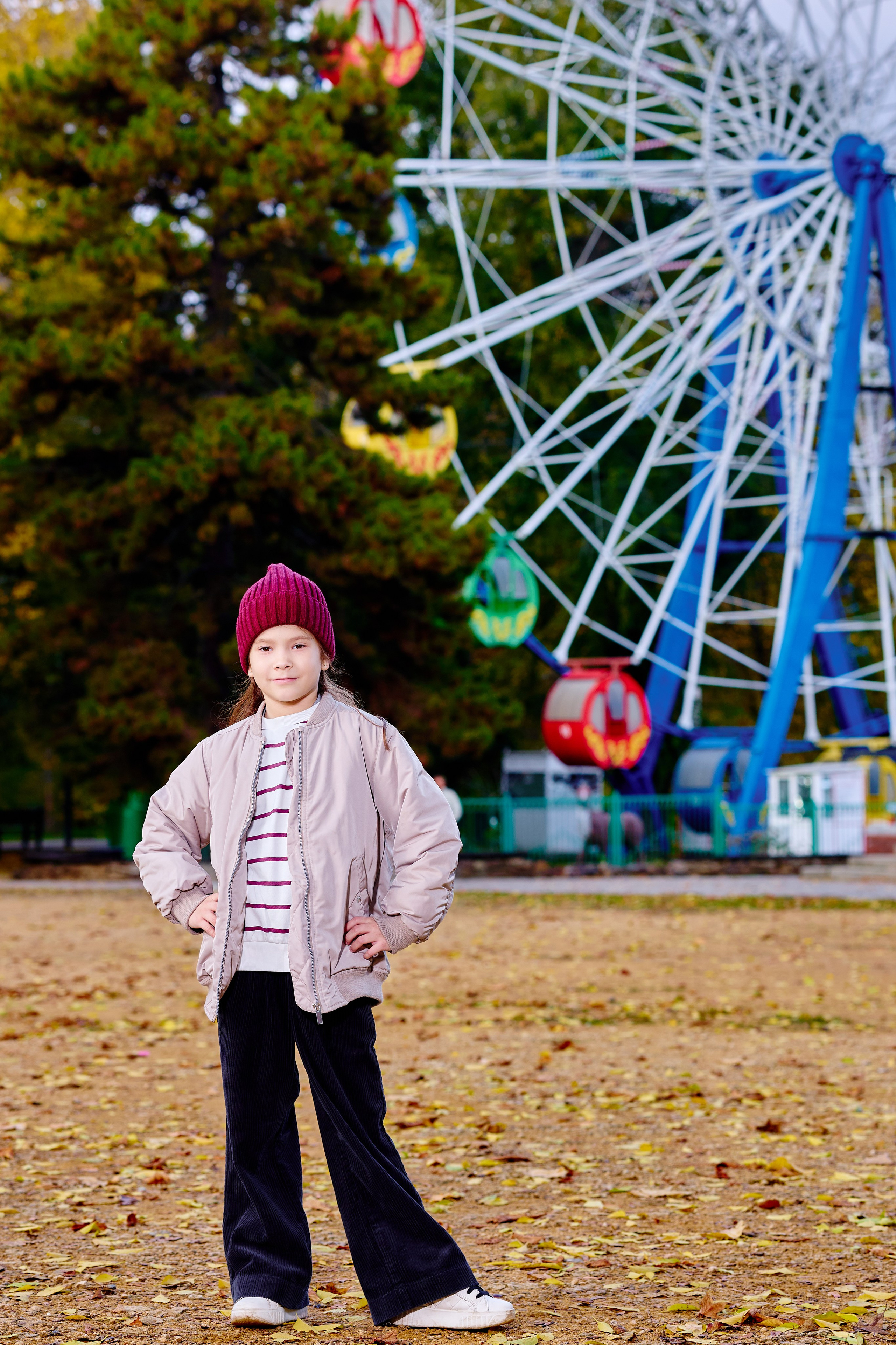 Прогулка в парке классом. Фотограф Выпускные альбомы Таганрог Сергей Коробченко