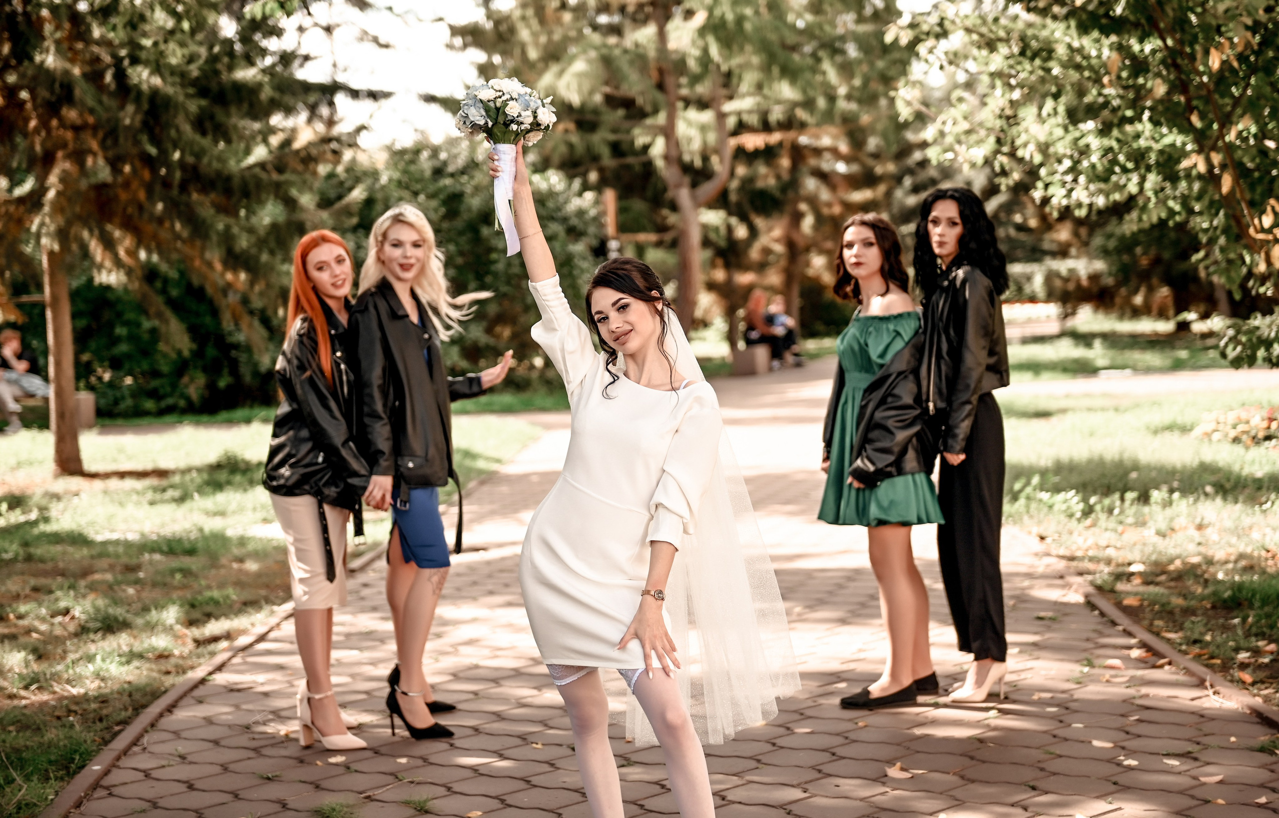 Небольшая часть фото со свадебной съемки Алексея и Даши. Свадебный, семейный, детский, контент фотограф в Омске Максим Ильин