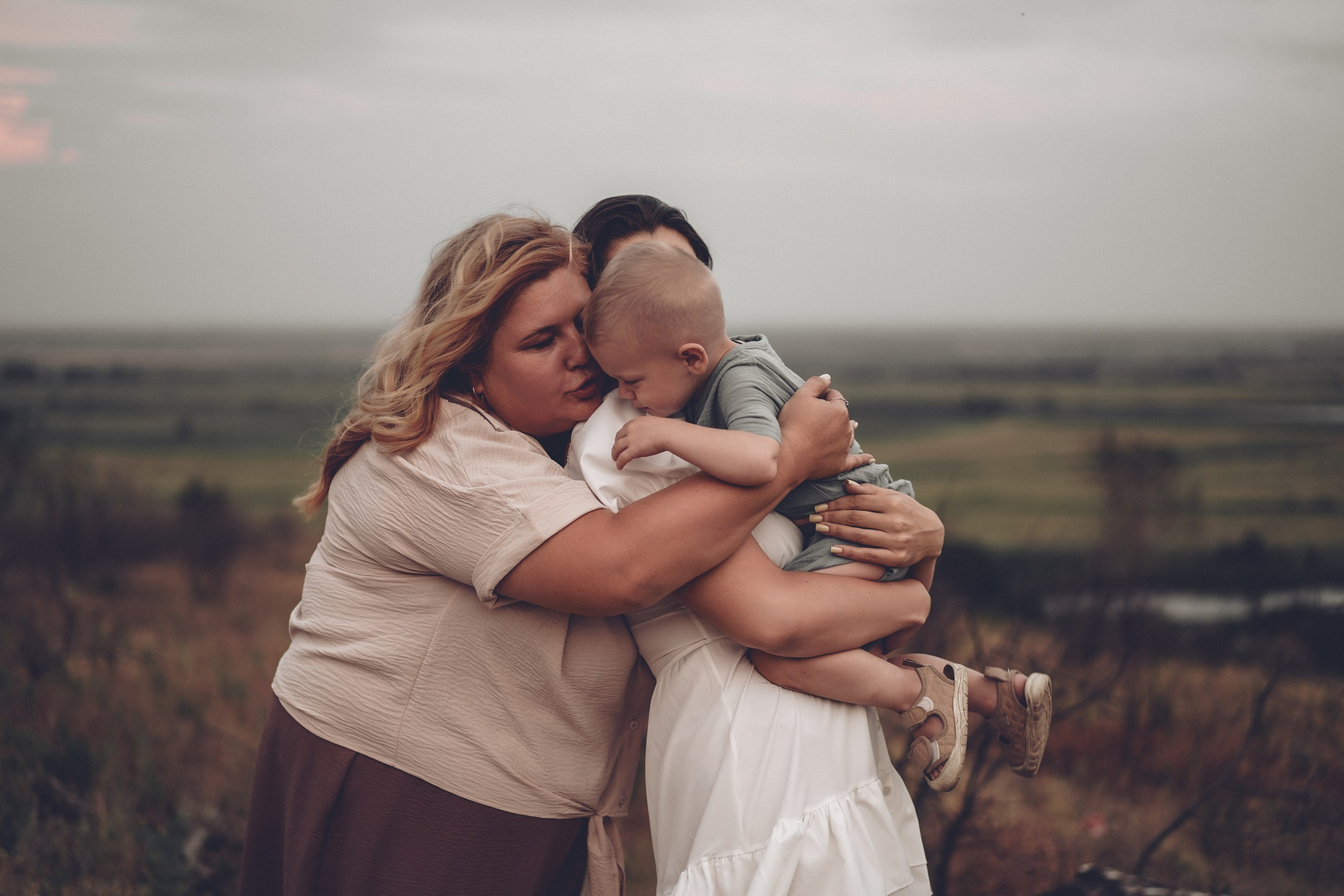 Фотосессия на природе. Свадебный фотограф в Ростове-на-Дону. Таинство Крещения и Венчания, семейные фотосессии. Алёна Чёботова