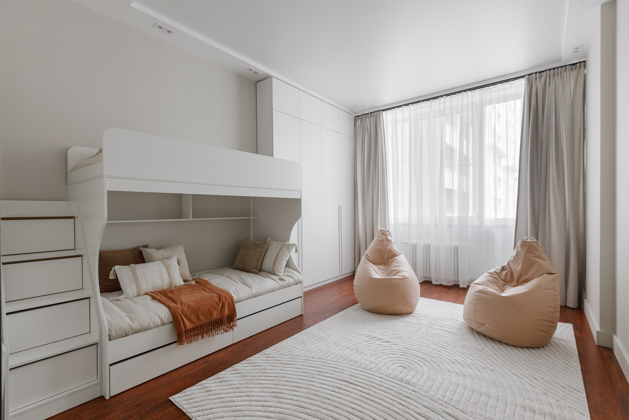 Бежевая квартира в Аэробусе. Интерьерный фотограф в Москве Роман Потапов