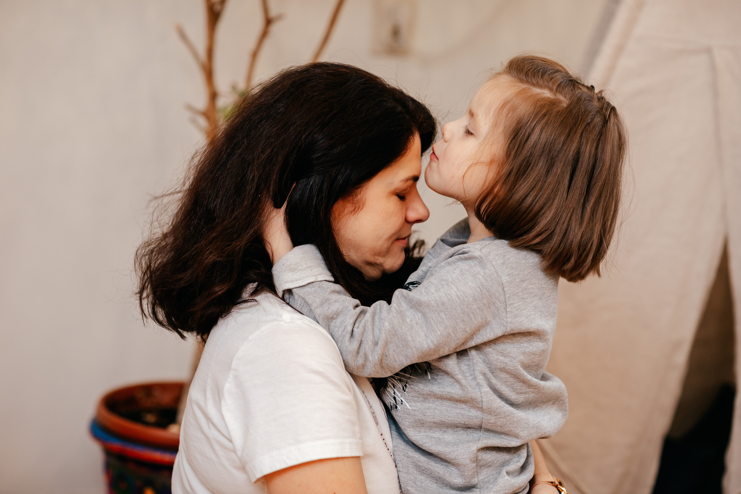 8 марта в Монтессори-саду. Семейный lifestyle фотограф в Санкт-Петербурге Людмила Пахомова