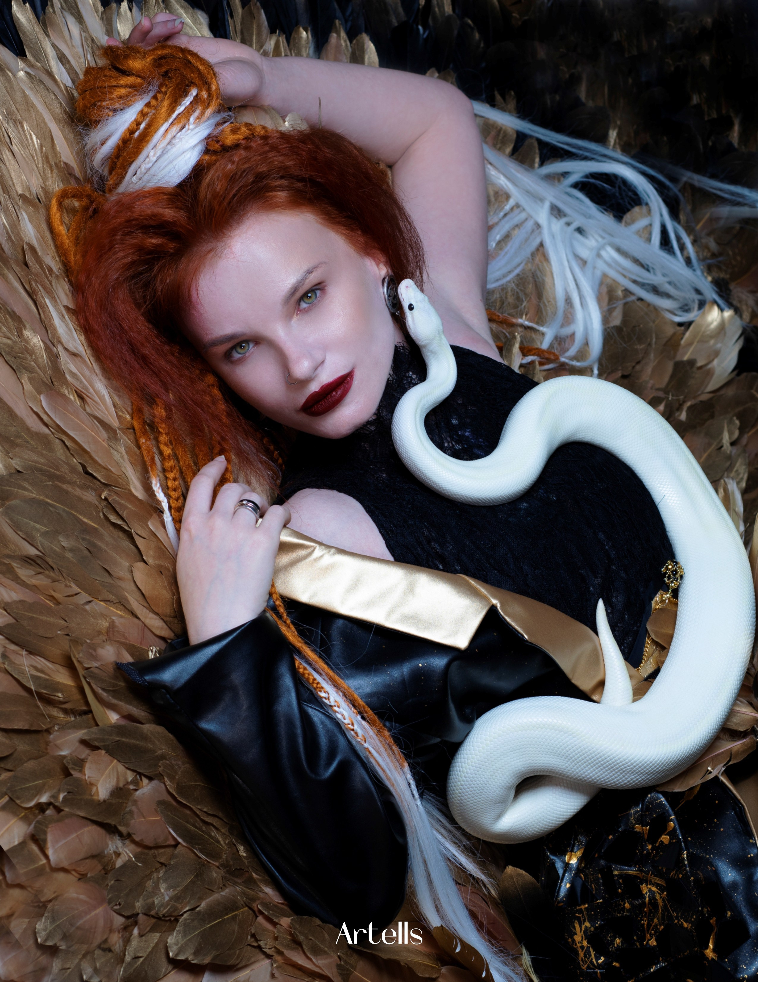 Artells magazine. Elizabeth Marriott