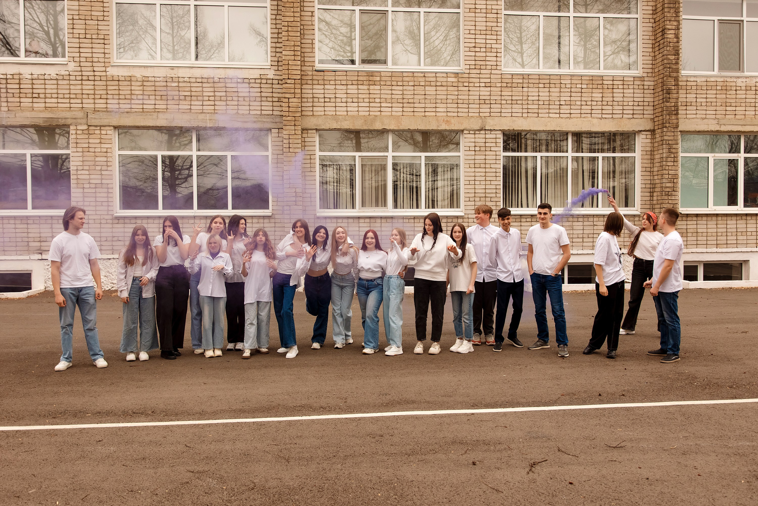 11 класс с. Барабаш. Фотограф Любовь Корниенко, Примоский край