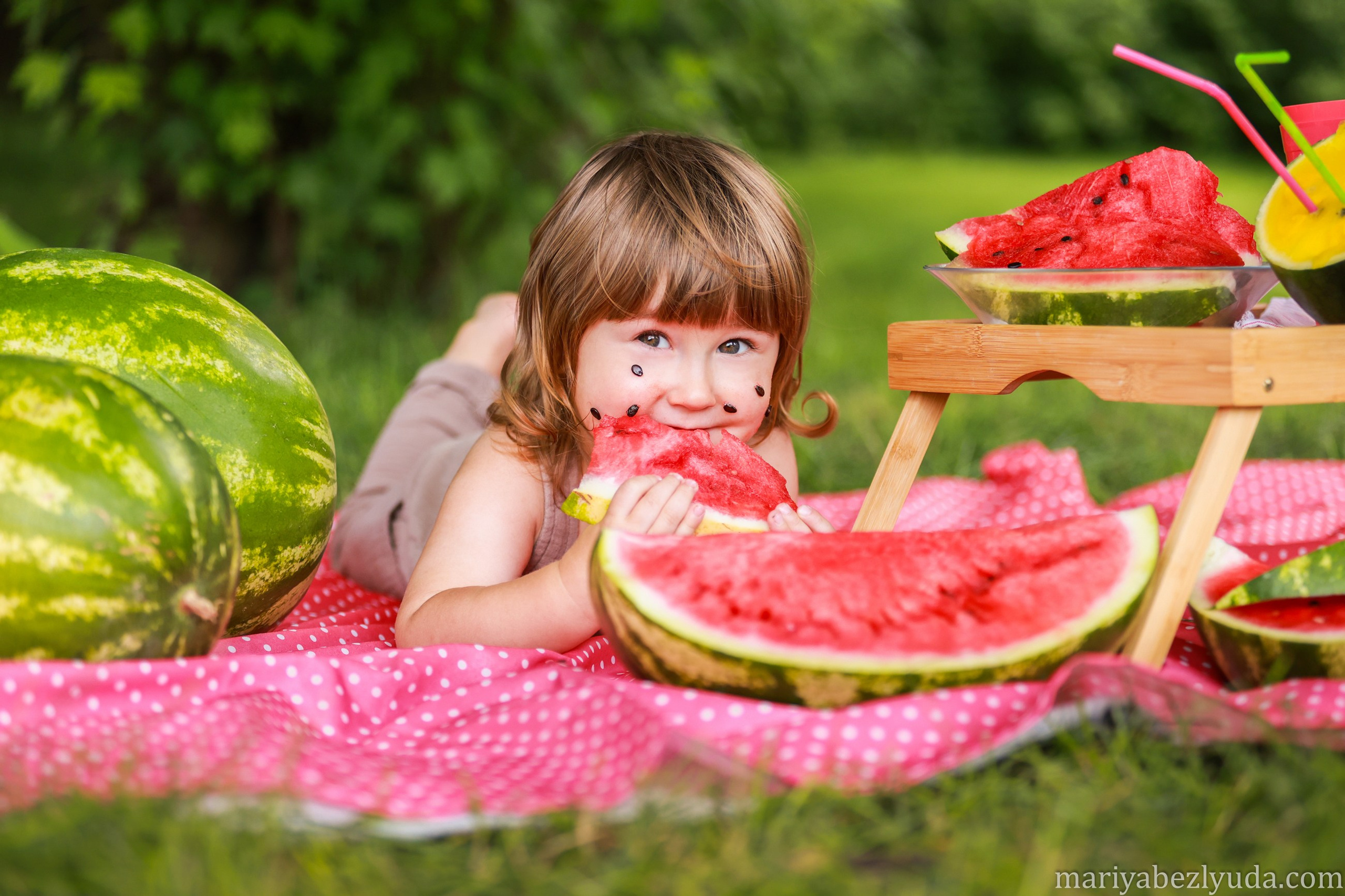 Фотосессия с арбузами, пикап с арбузами, съёмка с арбузами, летняя фотосессия с арбузами. Семейный и детский фотограф в Москве Мария Быкова