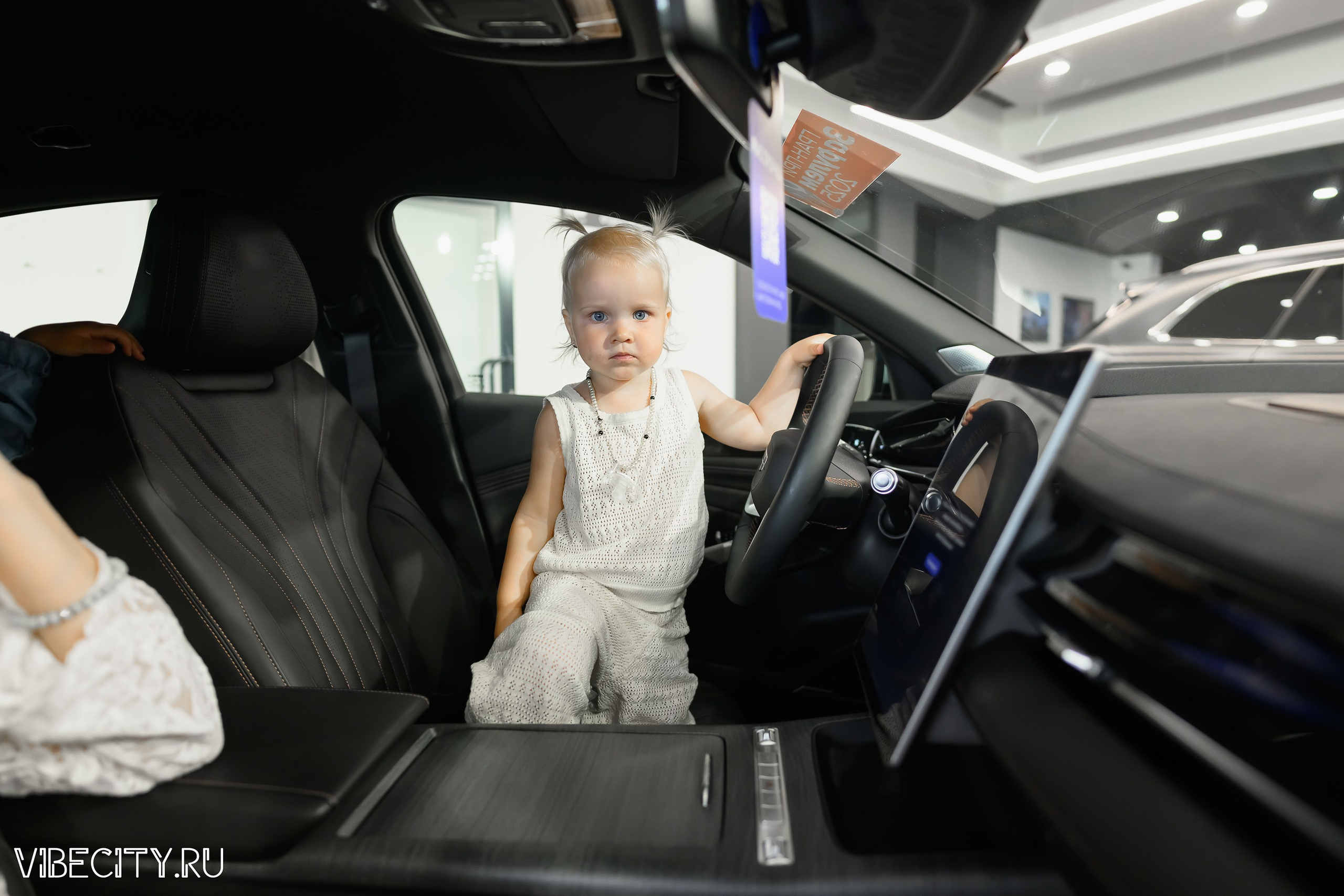 Презентация Geely Manjaro. VIBECITY.RU Вайб Сити Ру Фоторепортажи Фотоотчеты Калининград