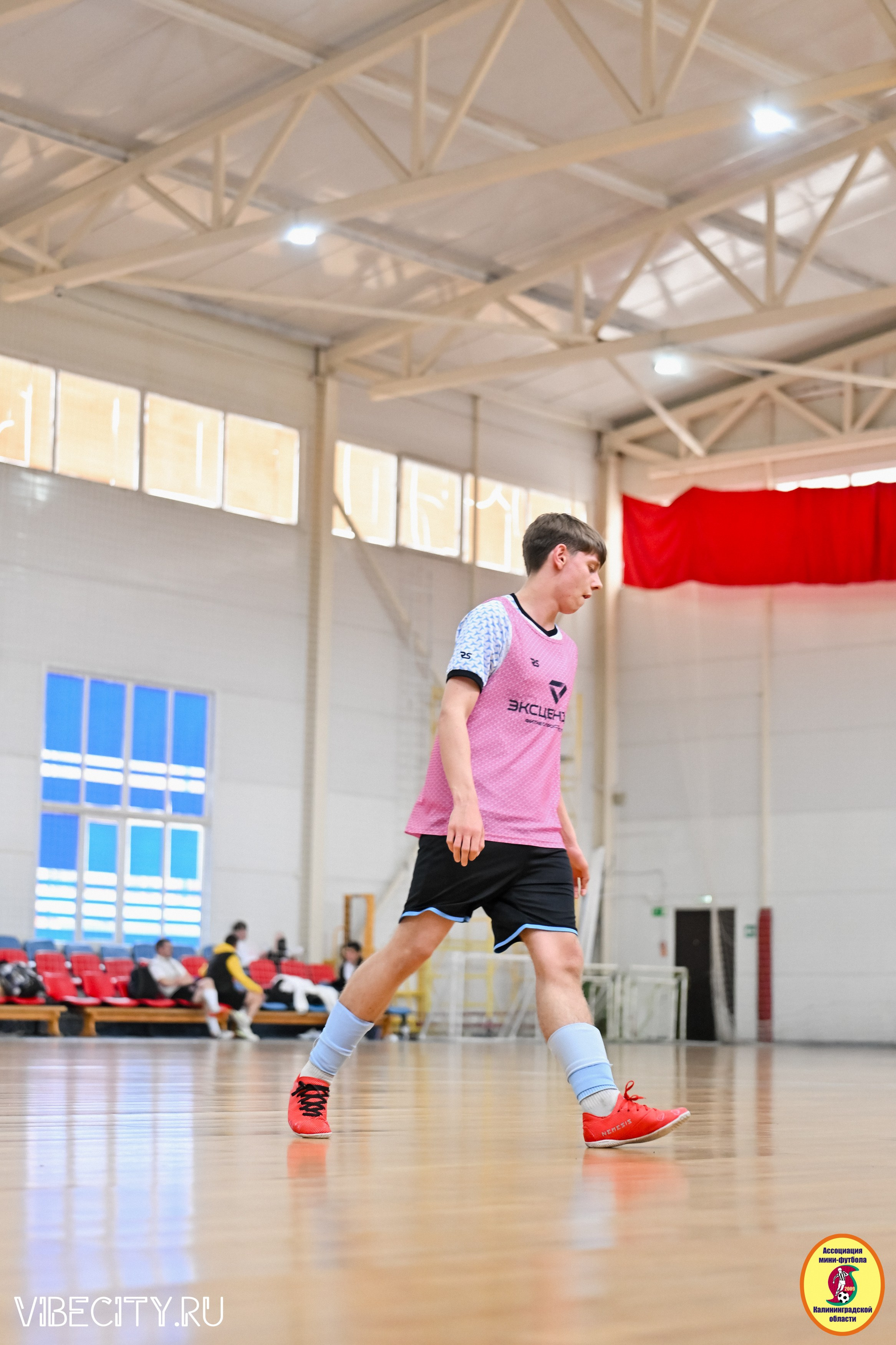 8 тур Корпоративной Бизнес-Лиги по футзалу. VIBECITY.RU Вайб Сити Ру Фоторепортажи Фотоотчеты Калининград