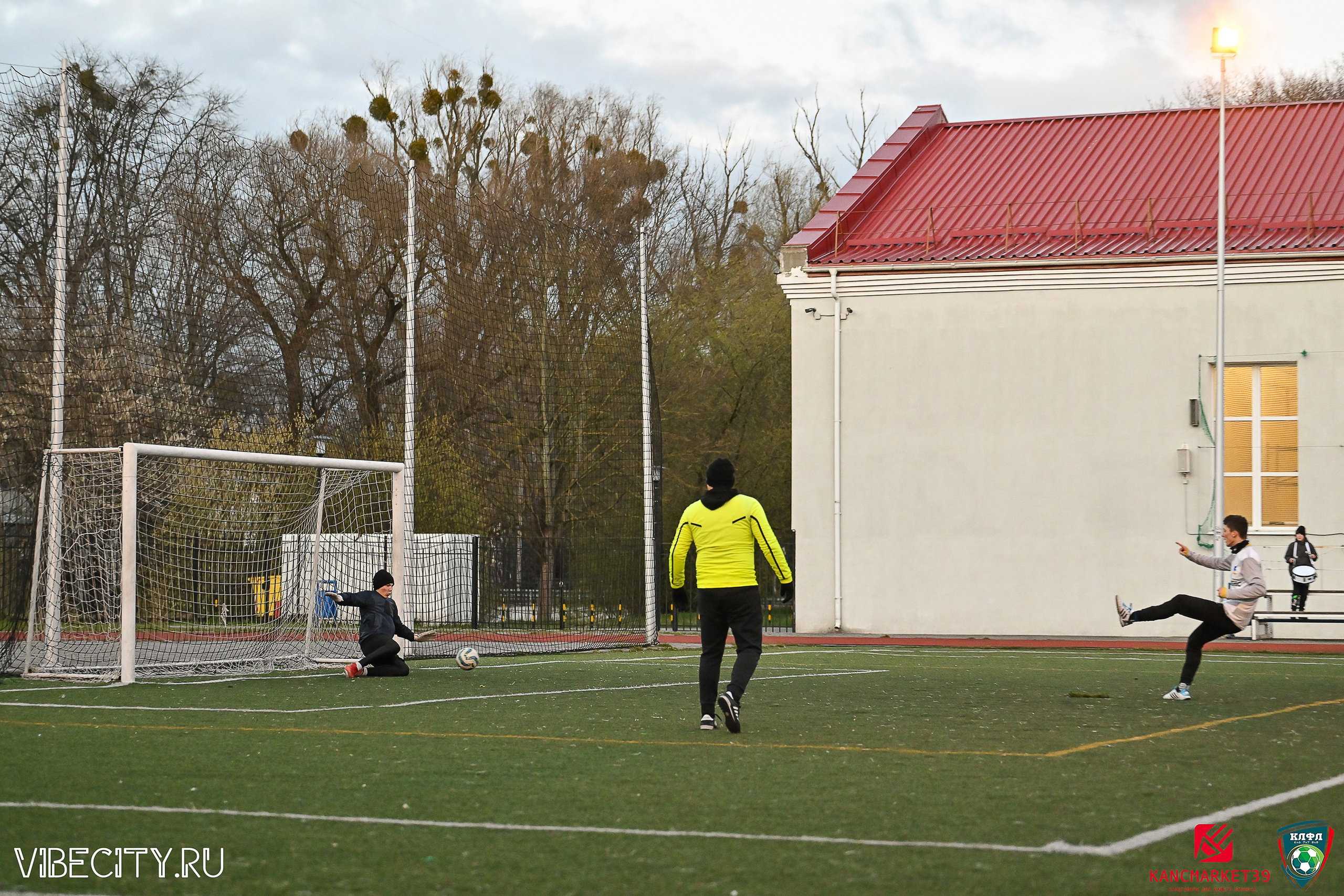 XX ЧЕМПИОНАТ КАЛИНИНГРАДСКОЙ ЛФЛ КАНЦМАРКЕТ39 сезона 2024–2025 гг. VIBECITY.RU Вайб Сити Ру Фоторепортажи Фотоотчеты Калининград