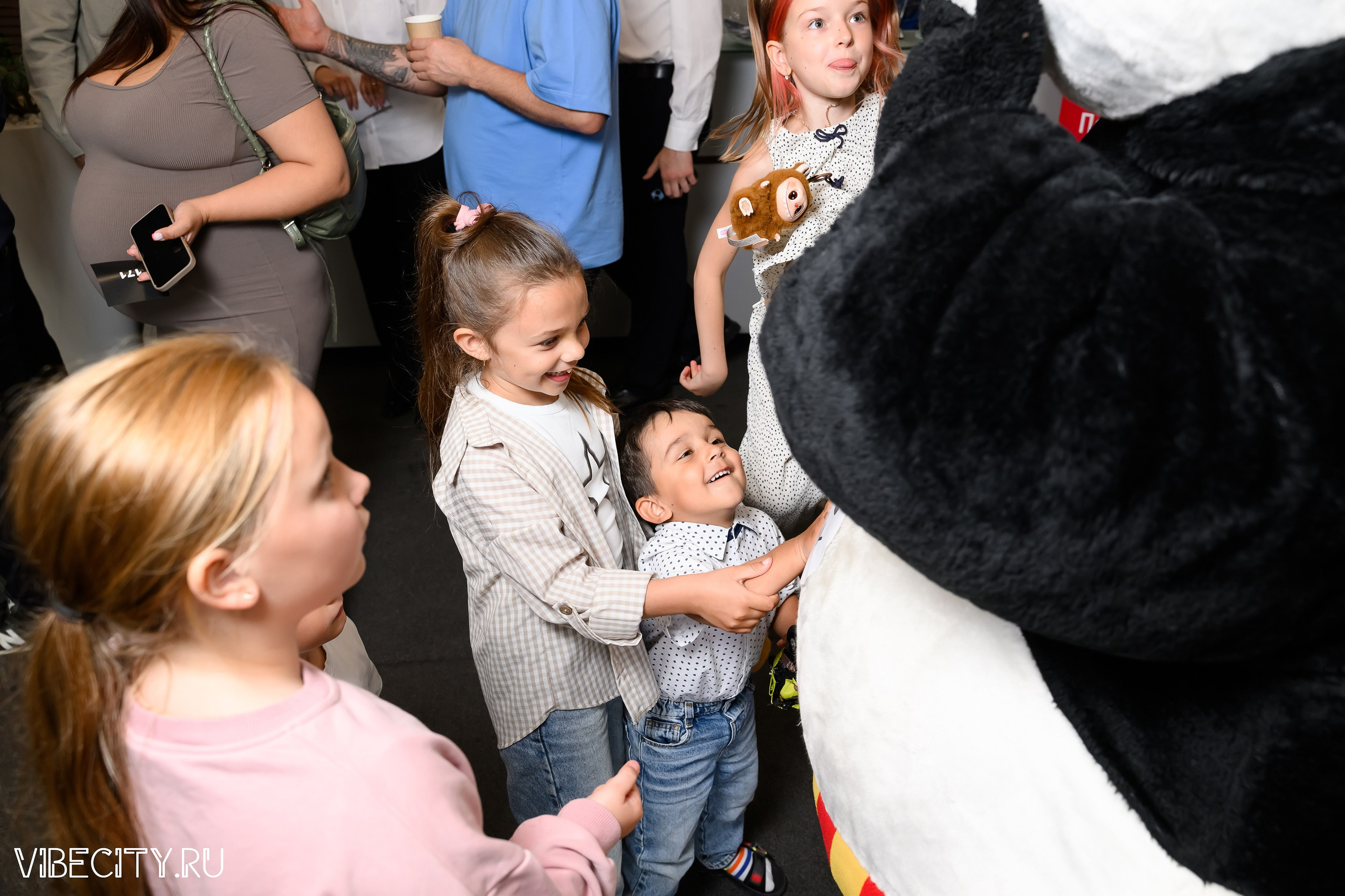 Презентация Geely Manjaro. VIBECITY.RU Вайб Сити Ру Фоторепортажи Фотоотчеты Калининград