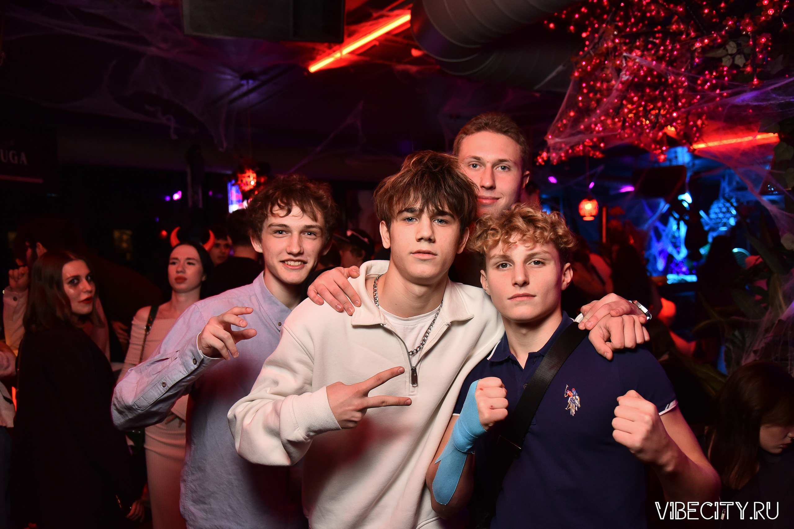 DOUBLE U. VIBECITY.RU Вайб Сити Ру Фоторепортажи Фотоотчеты Калининград