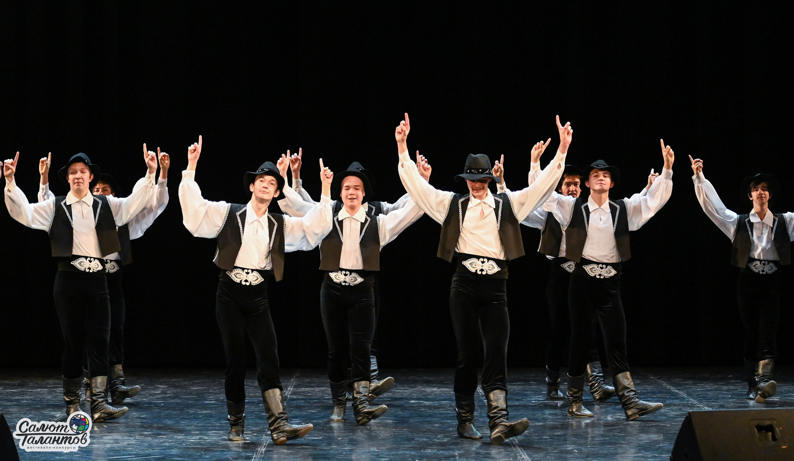 31.10.2024 6-й Международный Творческий Фестиваль-Конкурс «СЕРДЦЕ УРАЛА» г. Екб. Медиастудия Фото Концепт