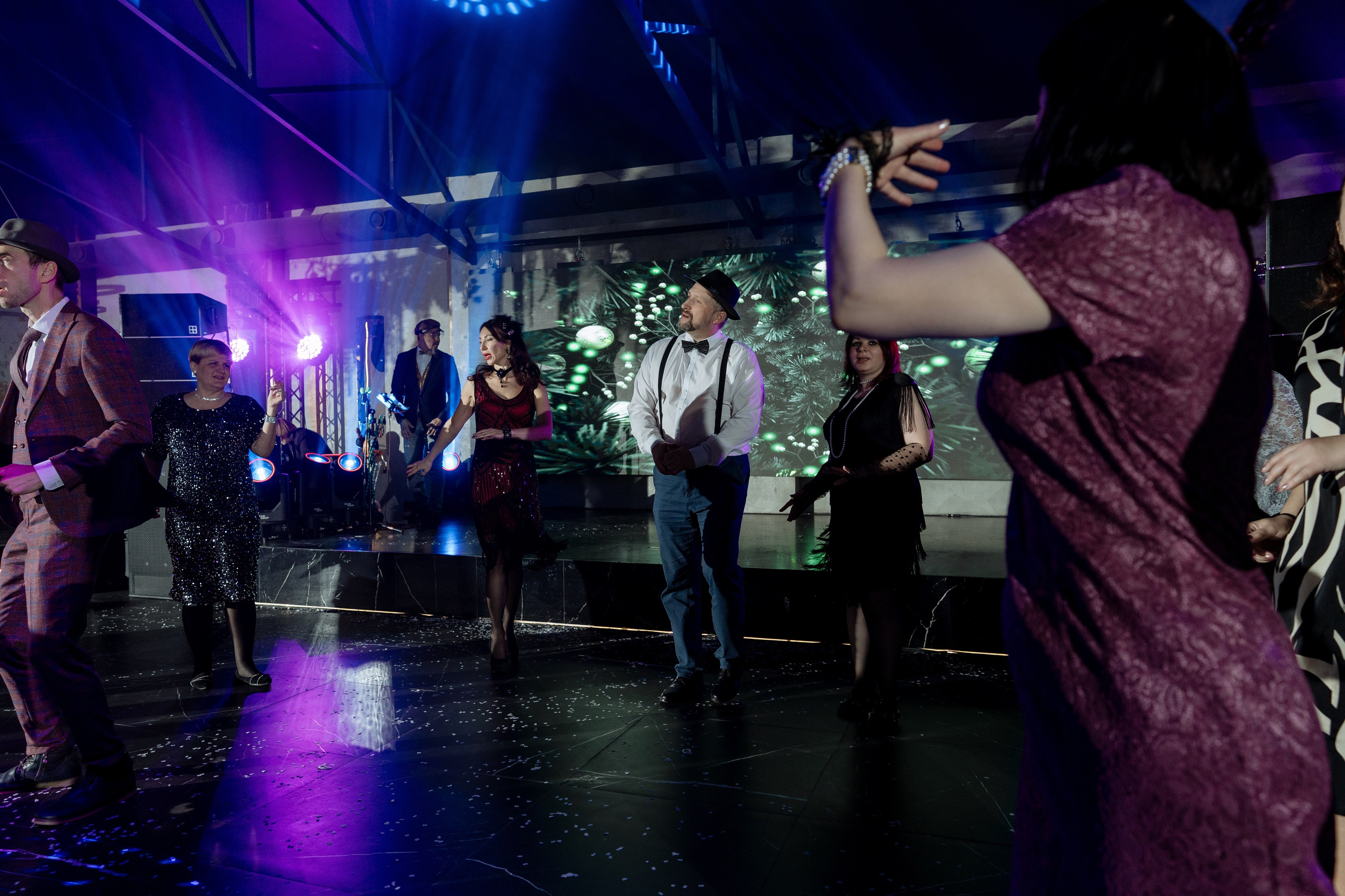 Альбион Тур