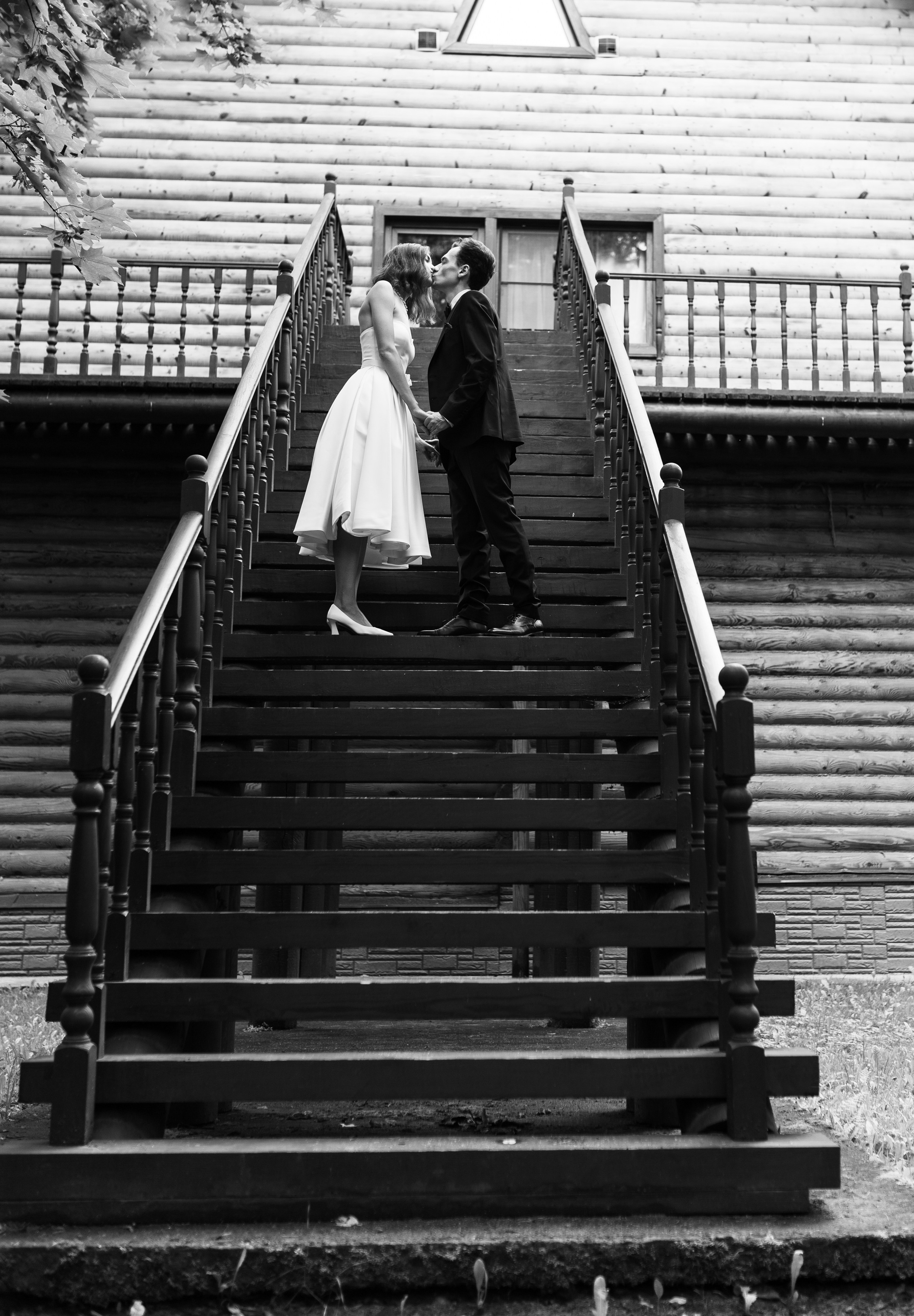 Прогулки во время свадебного банкета. Happiness is in the moments