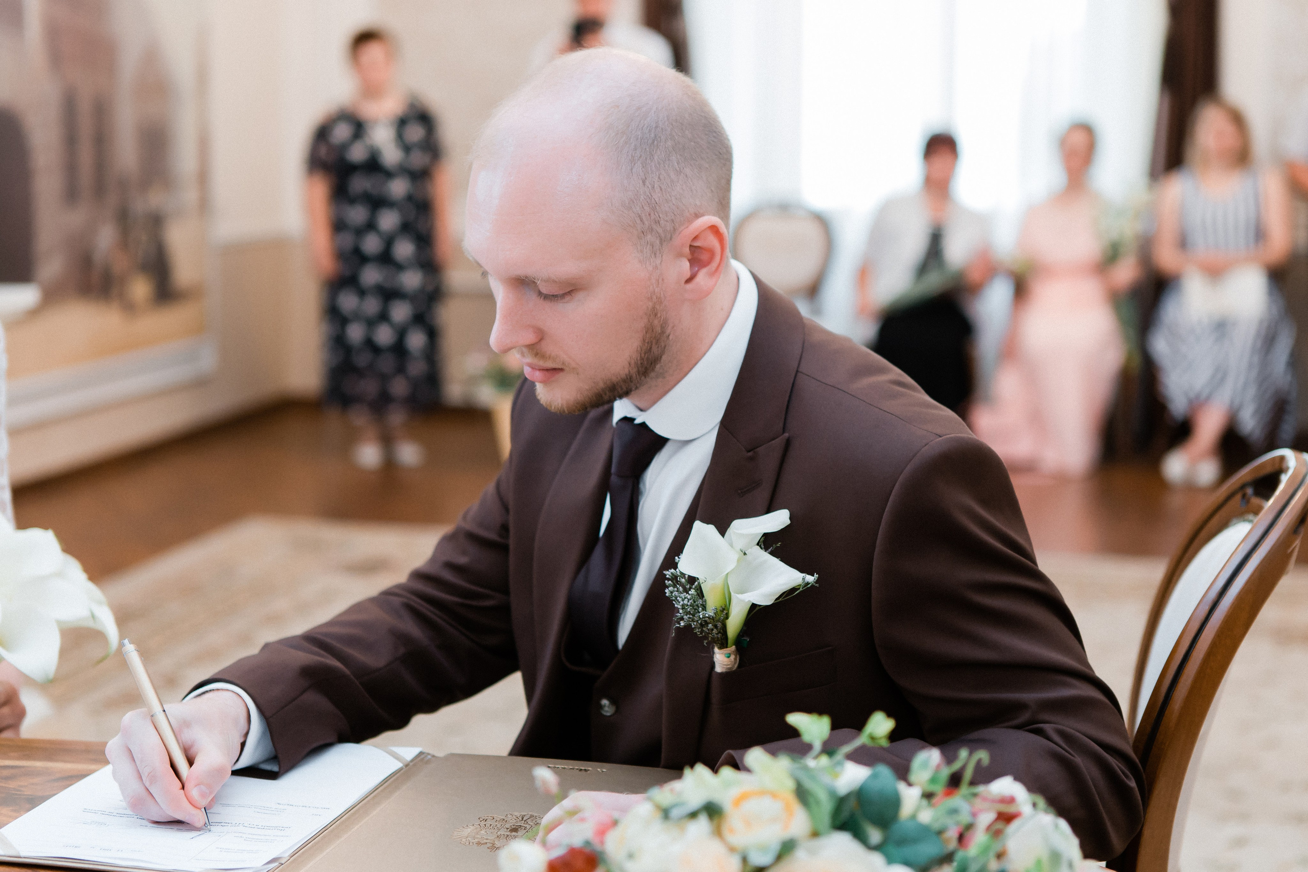 Свадебная фотосессия Сергея и Елены. Наш свадебный день. Видеосъемка и фотосъемка свадеб. Фотограф и оператор на свадьбу. Видеосъемка подкастов, собственная видео-фотостудии. Предметная фотосъемка