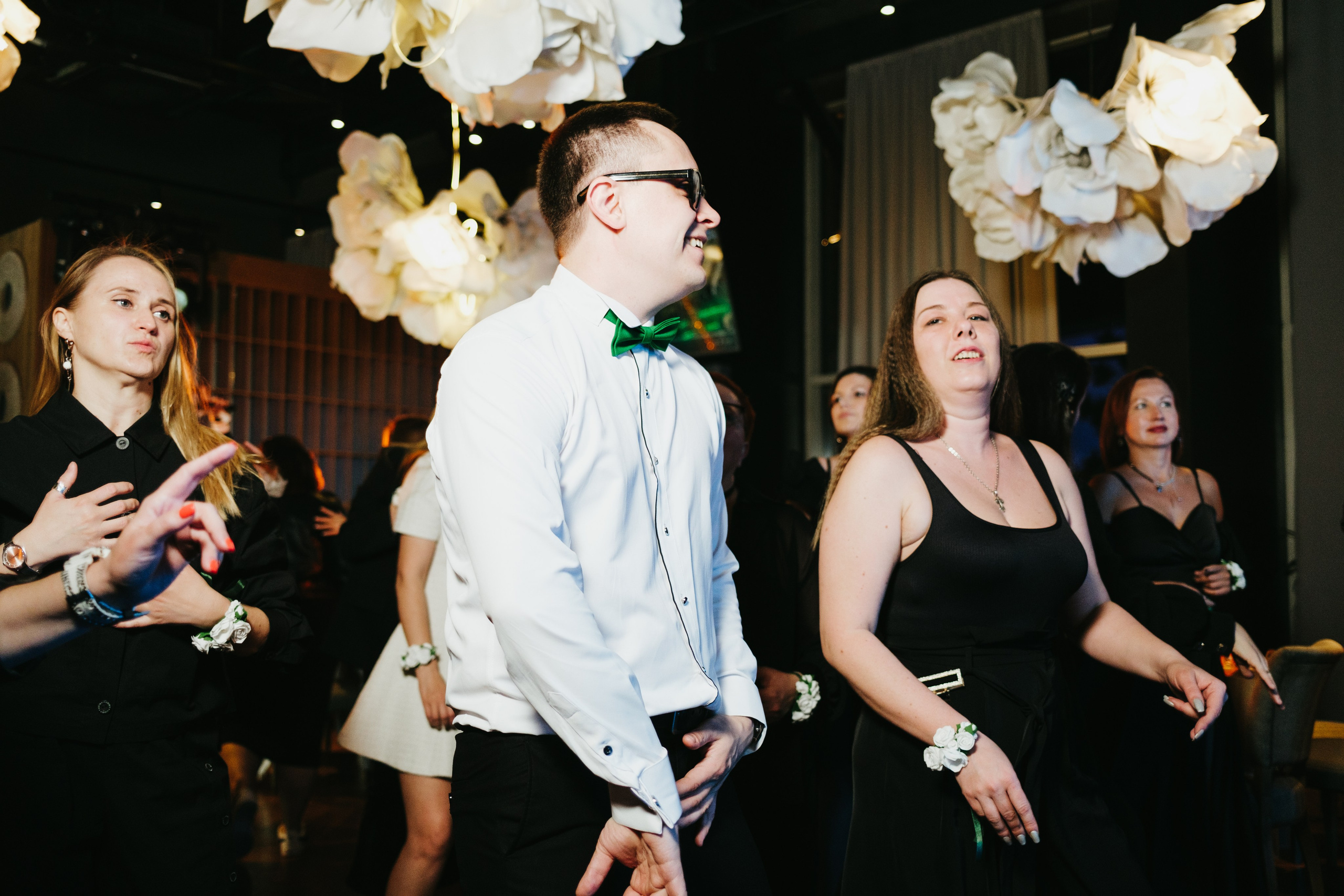 Корпоратив в Сириусу (Адлер) 10 лет компании. Свадебный фотограф Денис Ожигин в Краснодаре и крае. Эмоциональная и стильная съемка вашего дня