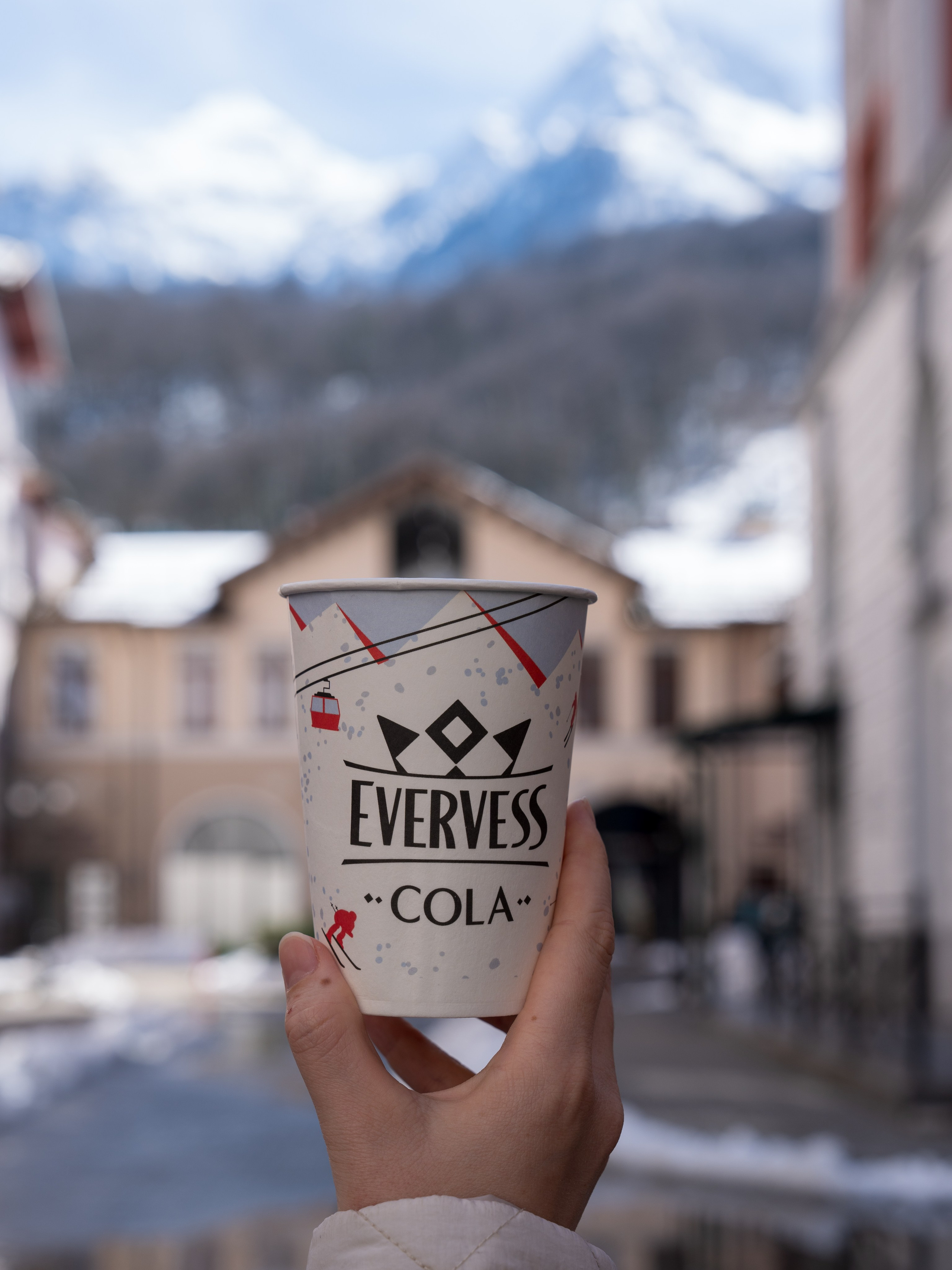 Компания «EVERVESS»: отчет с точек продаж на курортах Красной Поляны. Репортажный фотограф в Красной Поляне и Сочи Павлюченко Екатерина