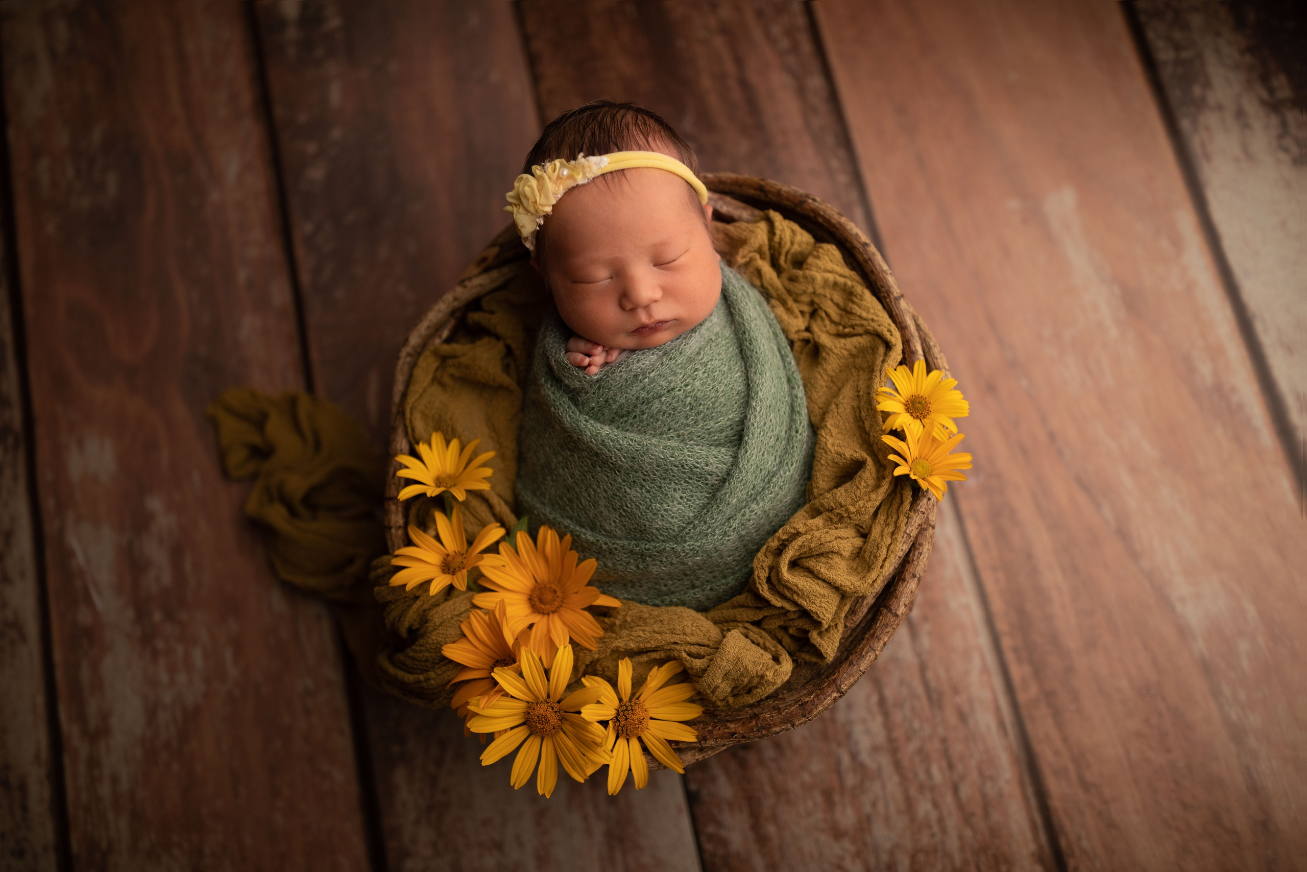 PH @anna_molodykh_newborn.almaty. Retoucher Aleksmokh