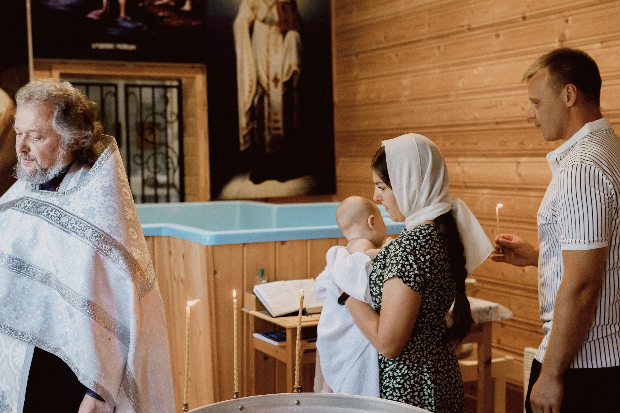 Крещение в храме Св. Спиридона Тримифунтского г. Ломоносов. Семейный фотограф и видеограф Алёна Ким
