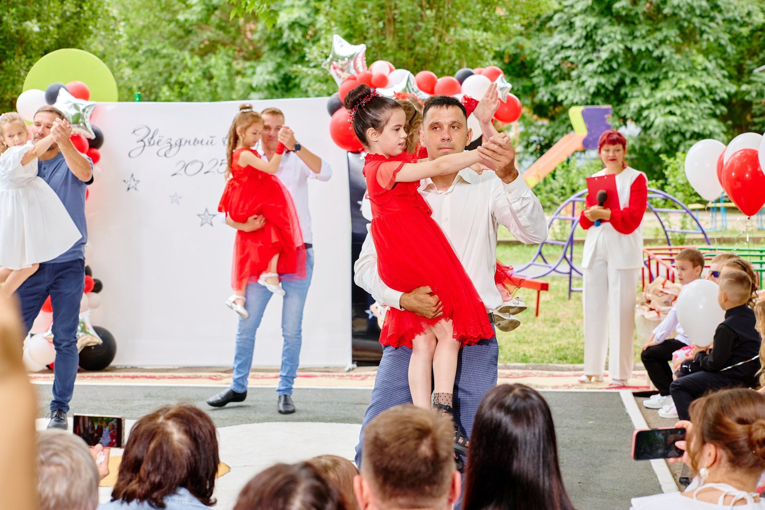 Выпускной 45 сад. Фотограф Выпускные альбомы Таганрог Сергей Коробченко