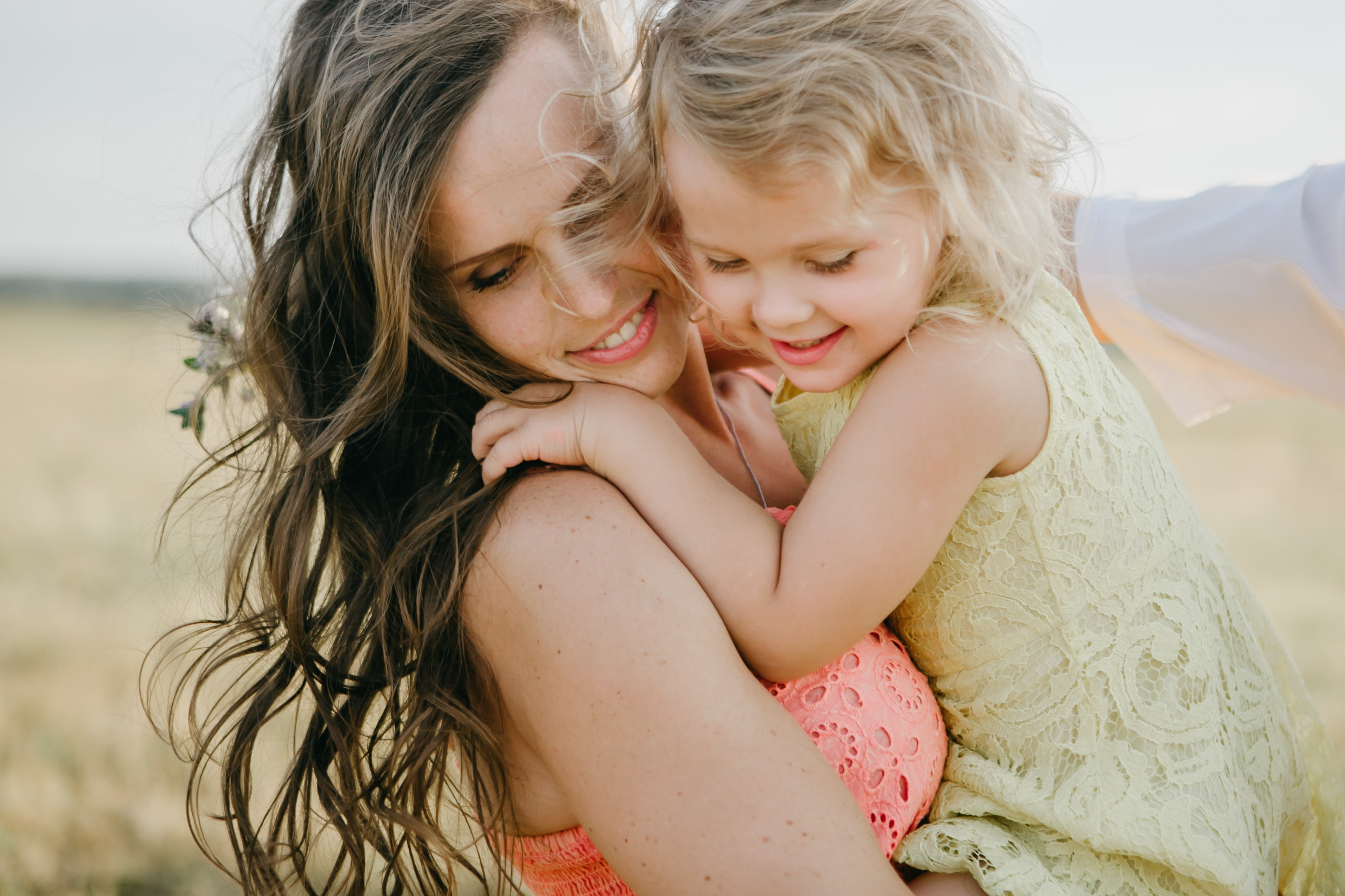 Лето, поле, любовь. Фотограф на Новой риге и в Москве Елена Елис