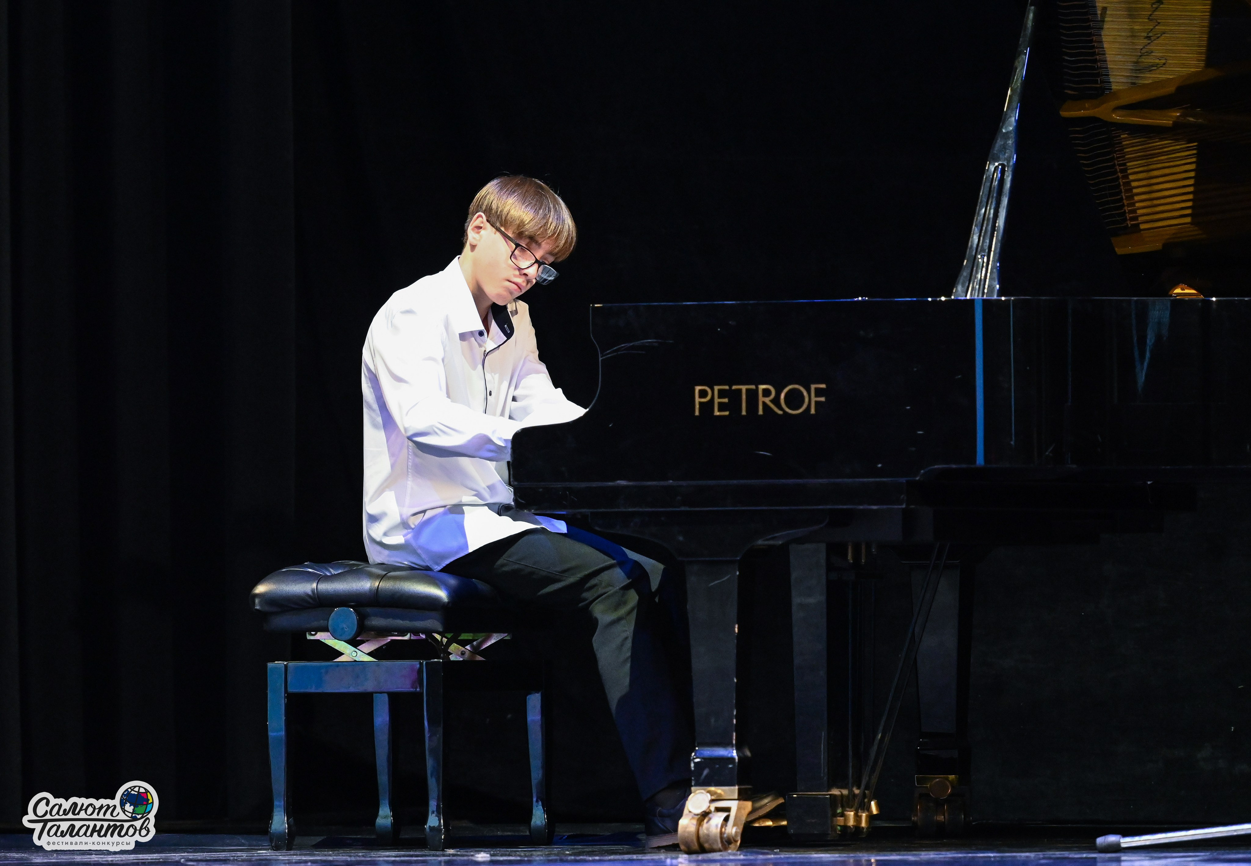 30.10.2024 6-й Международный Творческий Фестиваль-Конкурс «СЕРДЦЕ УРАЛА» г. Екб. Медиастудия Фото Концепт