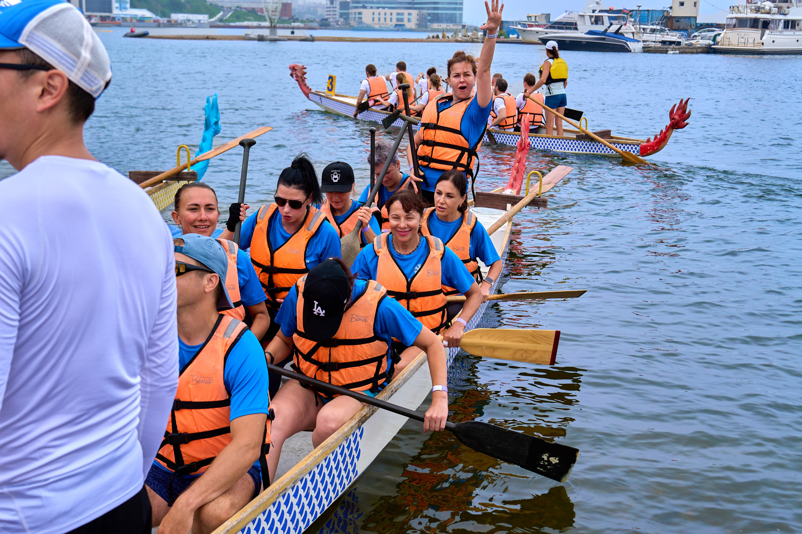 Соревнования на лодках дракон Айс Юнион. Фотограф во Владивостоке