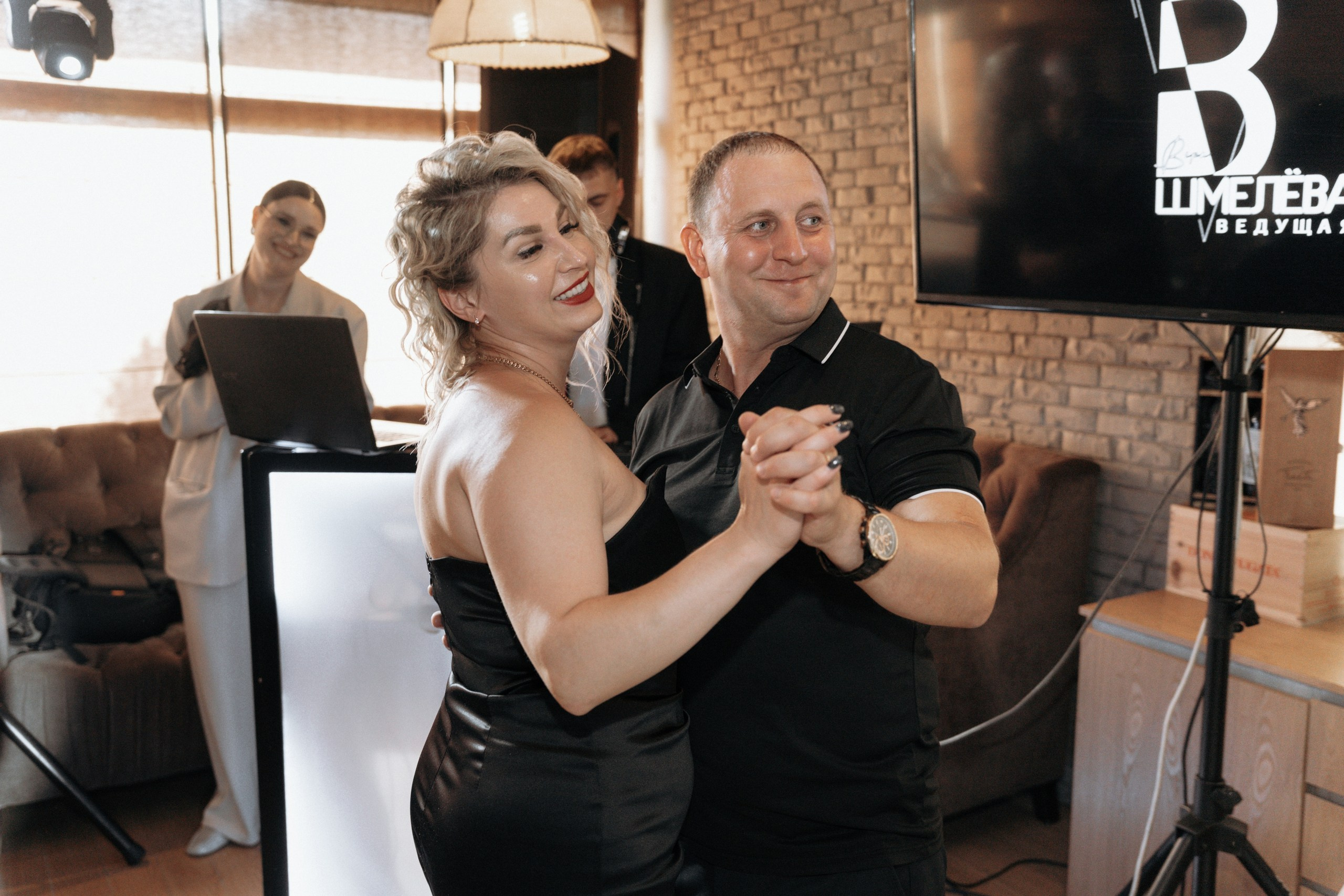 Свадьба Анастасии и Евгения, Картинная галерея, прогулка в лесу. Ресторан «Хлеб и Винотека». Свадебный фотограф в Тамбове Павел Четвертков