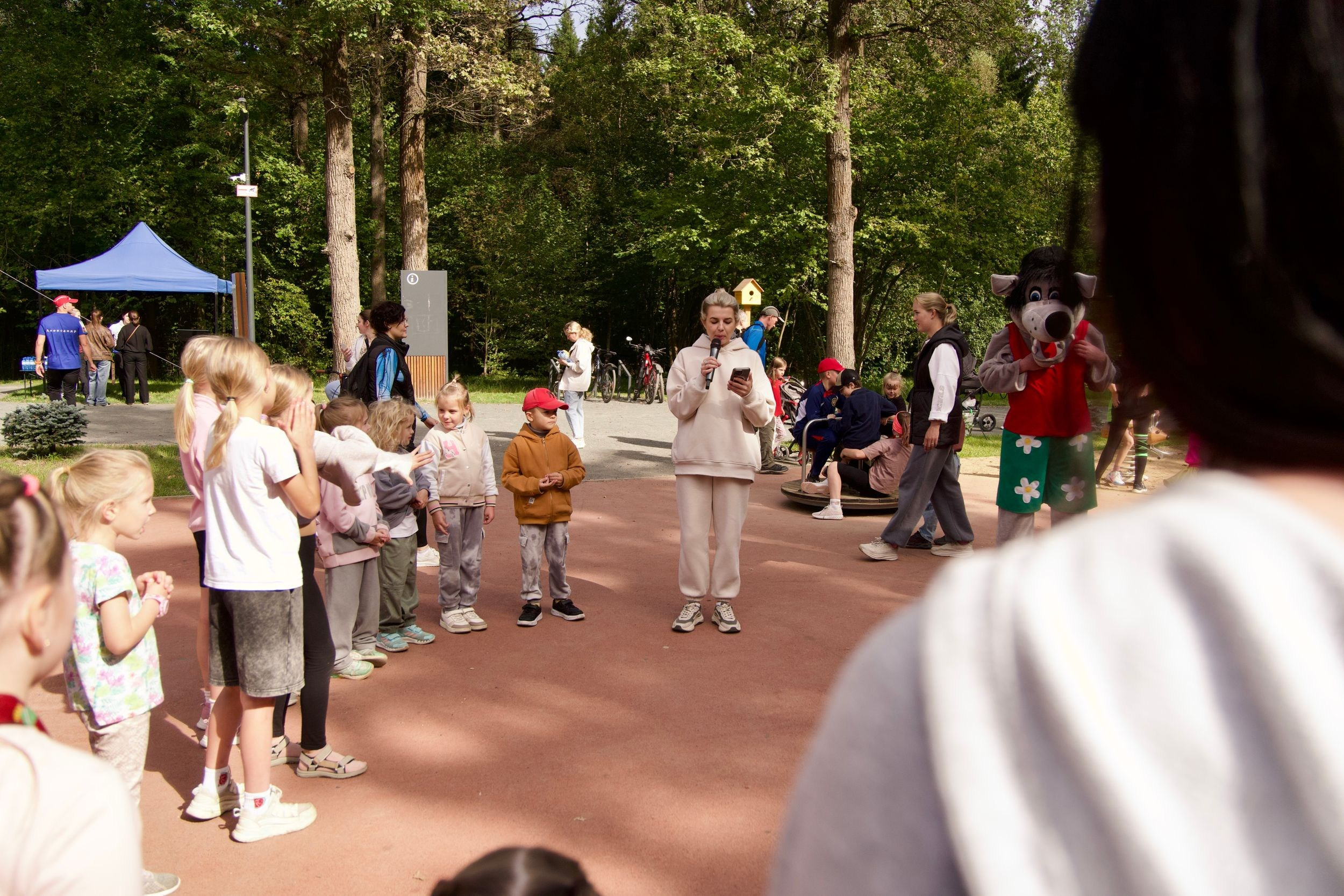 Забег в парке «Дубки». Кафе «БЕЛКА НАШЕПТАЛА». Ну оооочень концептуальное кафе