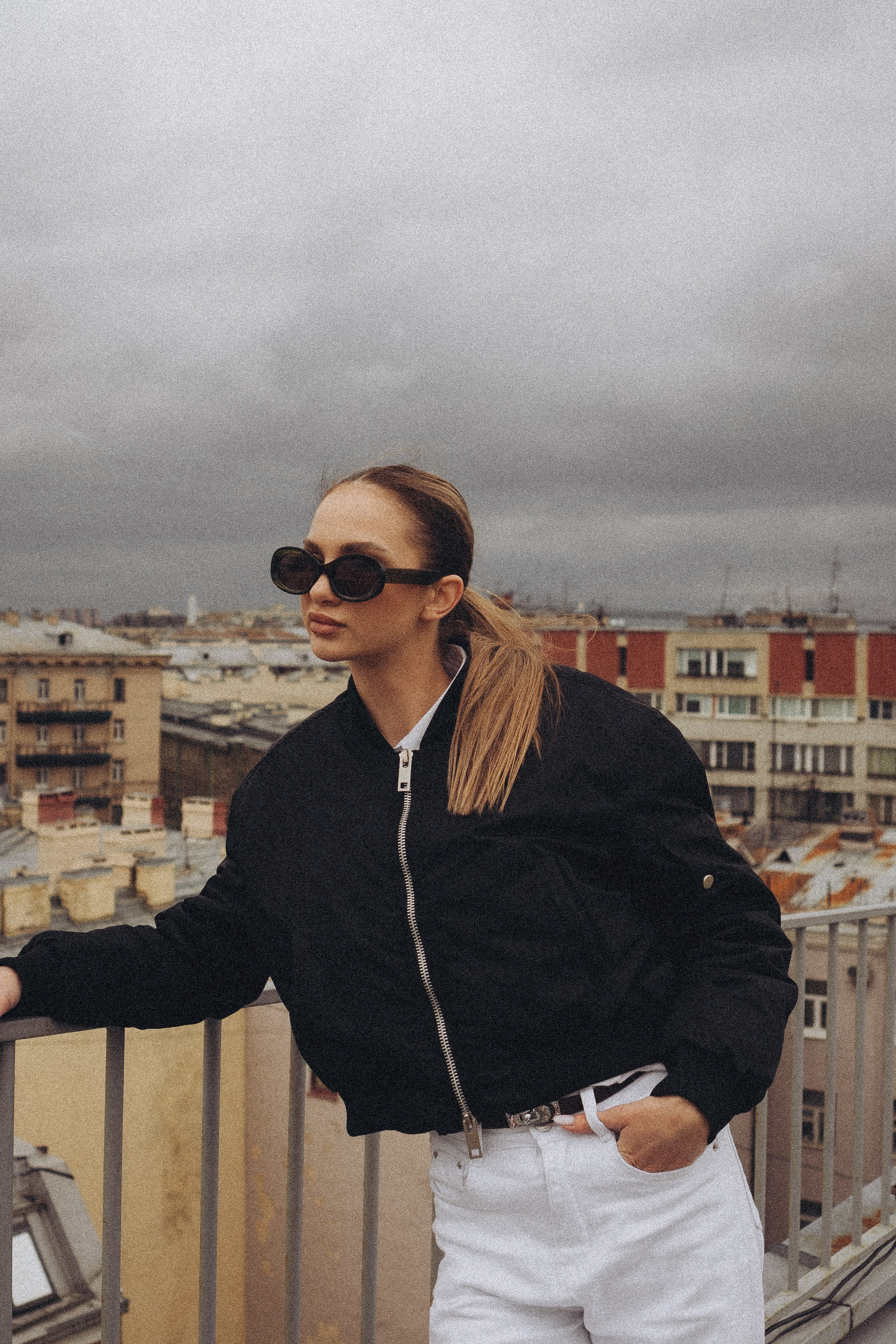 МЫ ГУЛЯЛИ ПРО КРЫШАМ ПИТЕРА. Профессиональный фотограф, Санкт-Петербург — Виктория Богомолова