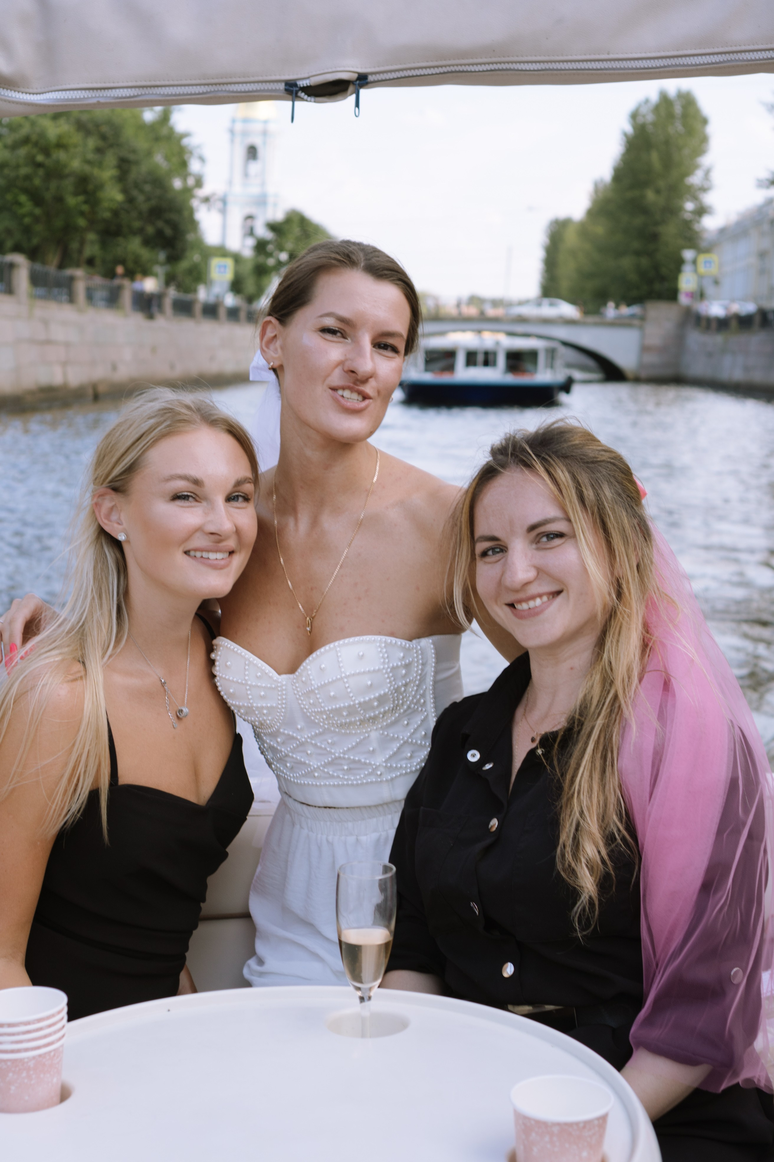 ДЕВИЧНИК НА КАТЕРЕ. Профессиональный фотограф, Санкт-Петербург — Виктория Богомолова