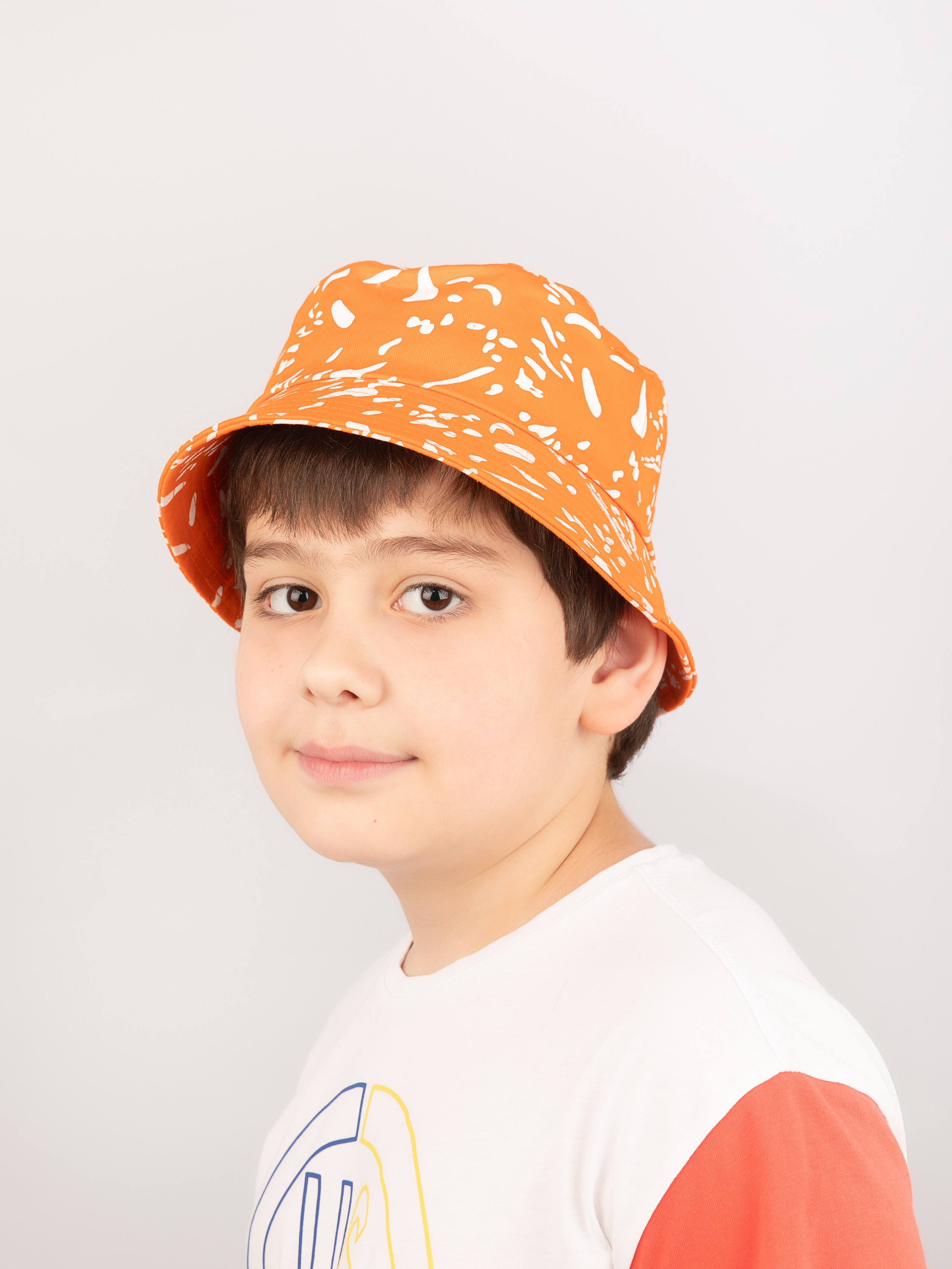 Детские панамки. Фотостудия предметной и модельной съёмки для маркетплейсов