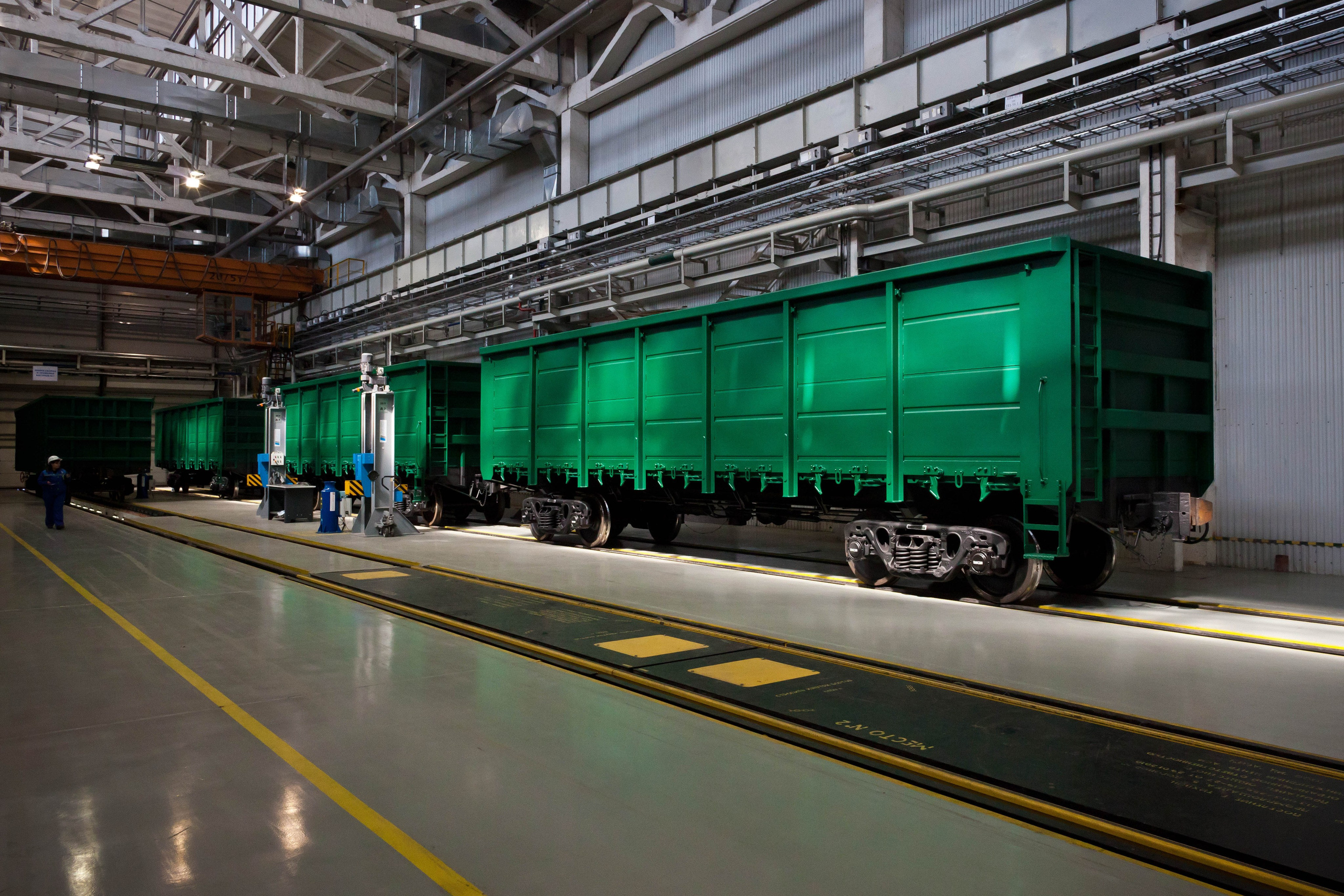 ТИХВИНСКИЙ ВАГОНОСТРОИТЕЛЬНЫЙ ЗАВОД. Рабочая сторона — бизнес портрет и репортаж в Санкт-Петербурге