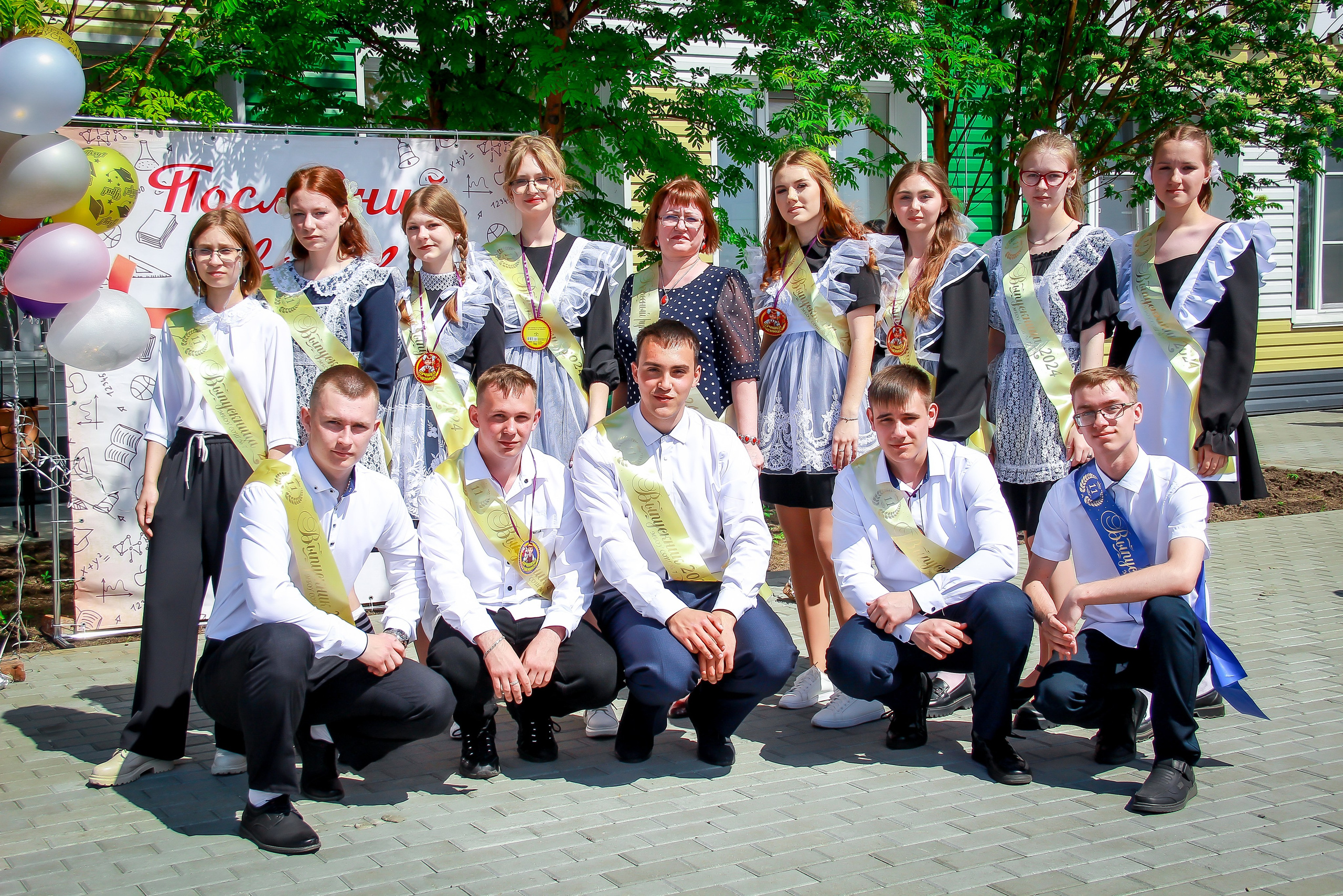 9-11 классы СЪЁМКИ ВЫПУСКНЫХ И ПОСЛЕДНИХ ЗВОНКОВ. Выпускные альбомы для школ и Детских садов в Барнауле /Выпускные/Свадебные/Детские/Семейные и др. виды съёмок /Фотограф Вера Валейко