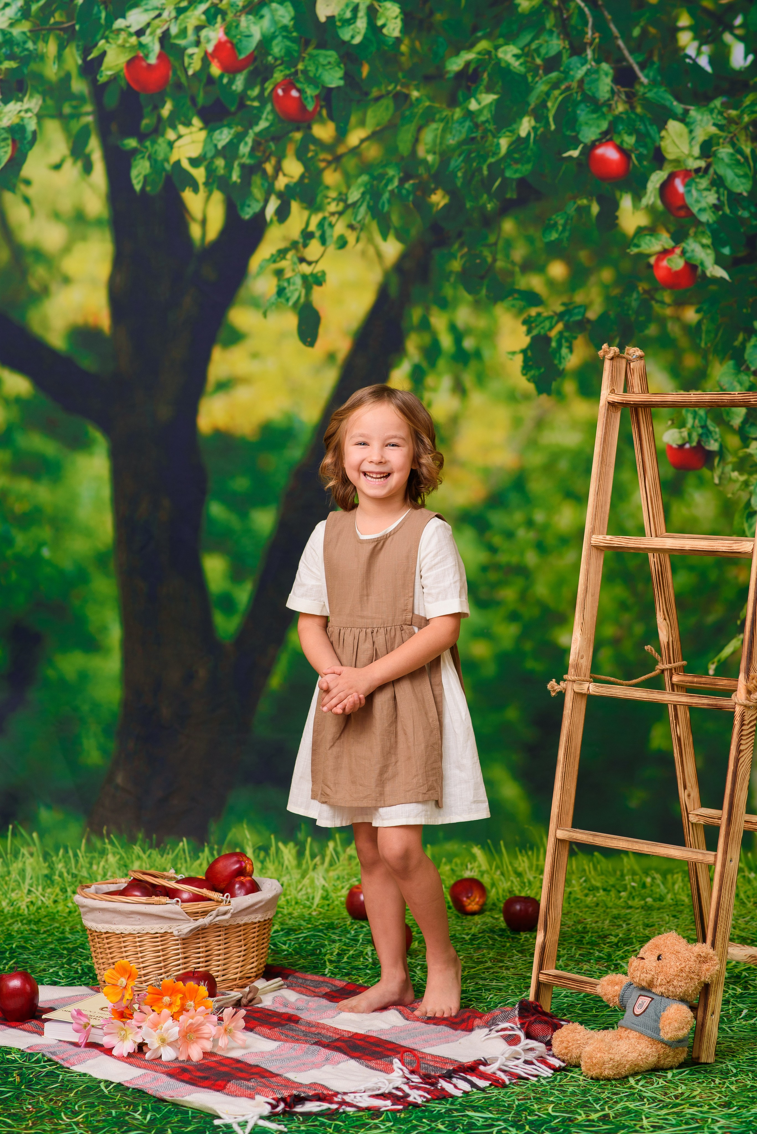 Яблочный сад. Детская фотостудия Москва