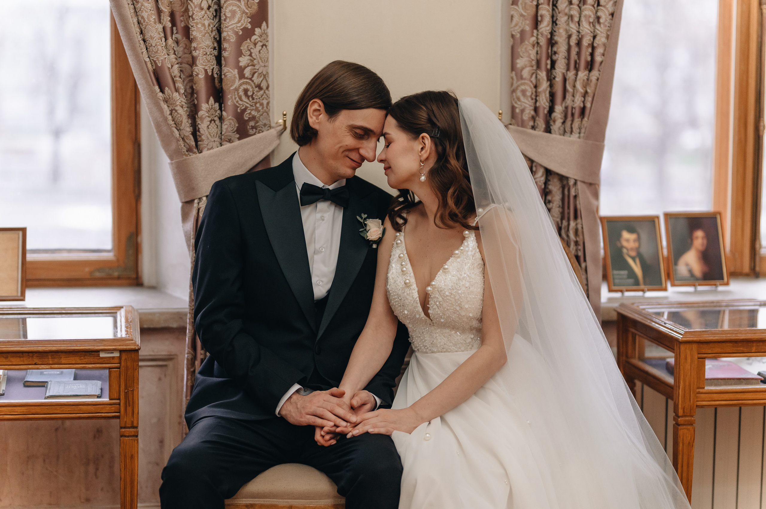 Свадебная фотосессия в библиотеке им. Пушкина. Портретный фотограф Москва Светлана Кашура