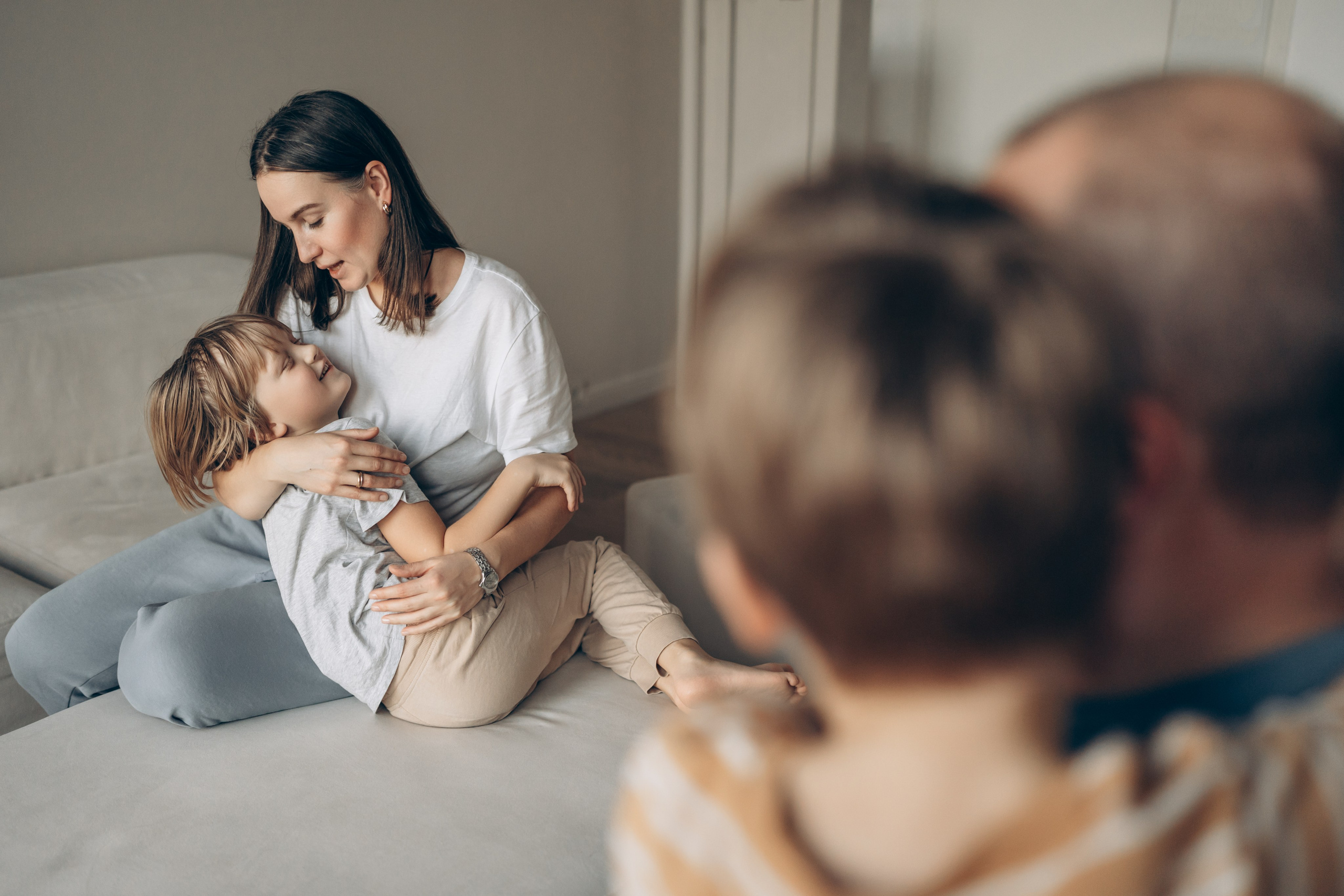 Семейная фотосессия в студии. Детский, семейный и ньюборн фотограф в Москве Юлия Шуарт