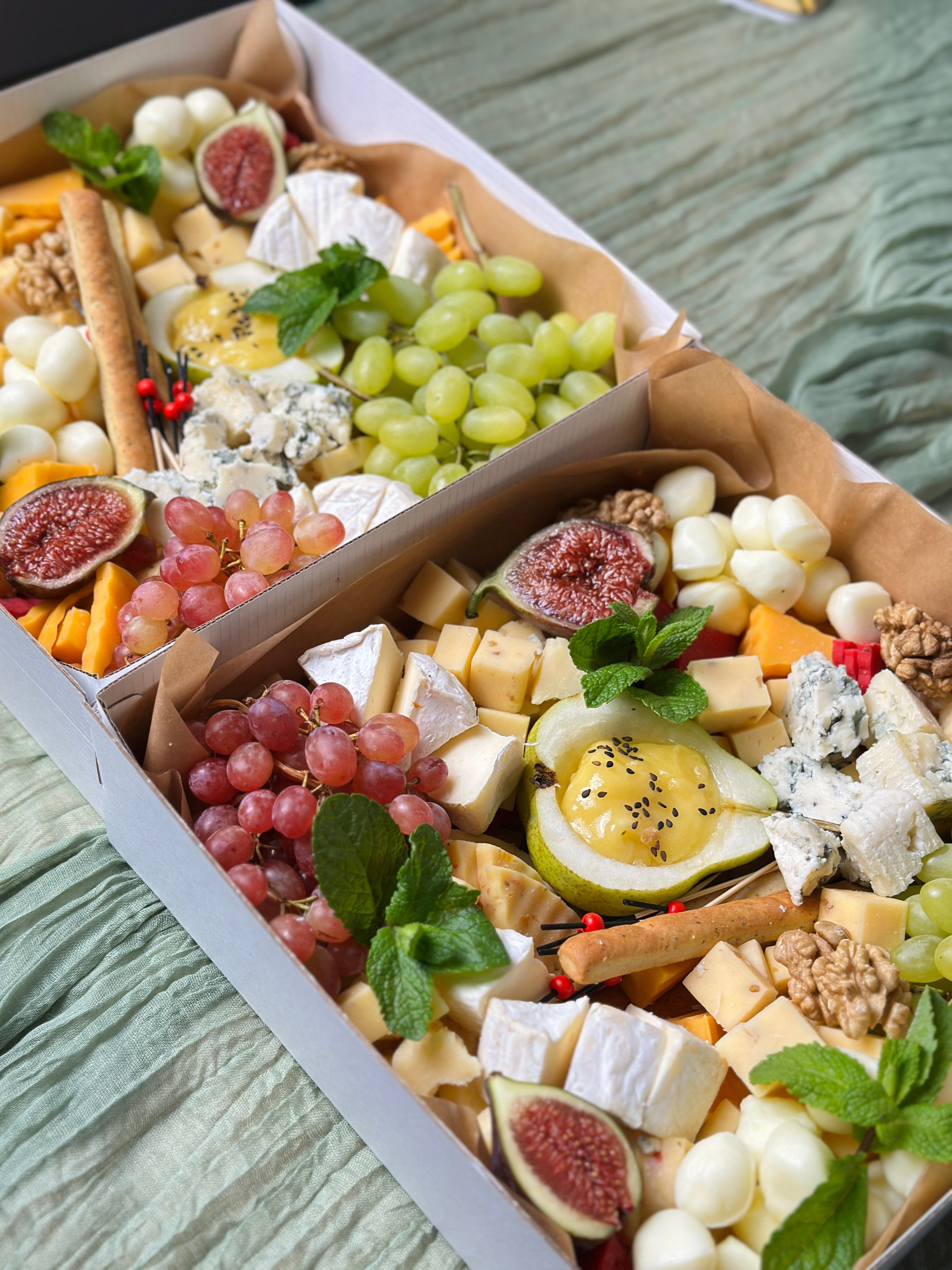 ГастроБоксы. Выездной кейтеринг, съедобные букеты, торты и сладости на заказ