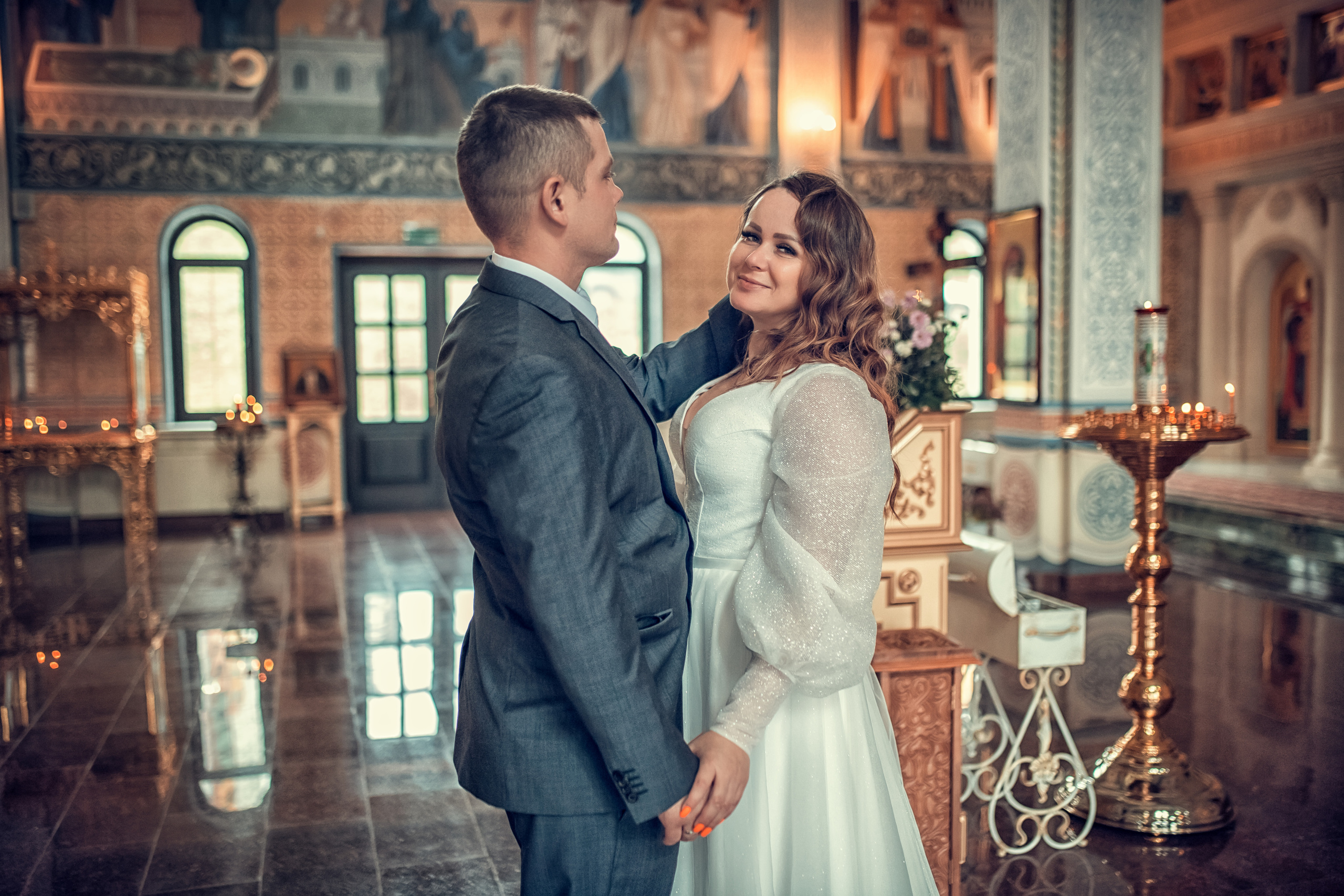 Венчание Алексея и Оксаны в храме Матроны Московской. Екатерина Крапивина фотограф церковных Таинств в Нижний Новгороде