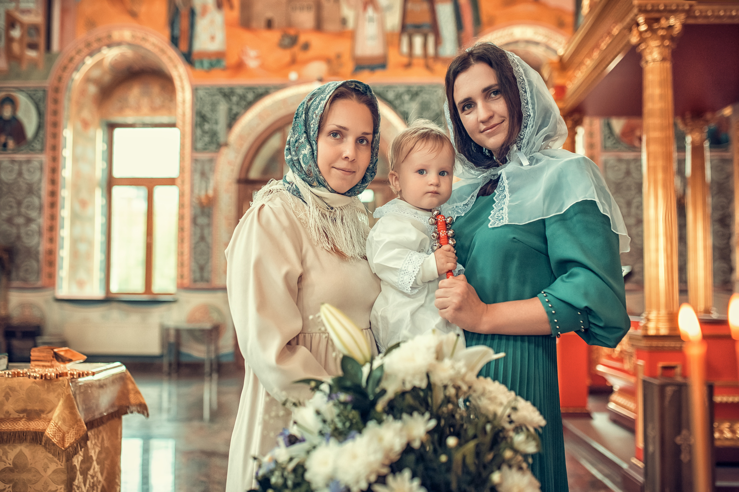 Таинство Крещения Катюши в Георгиевском храме. Екатерина Крапивина фотограф церковных Таинств в Нижний Новгороде