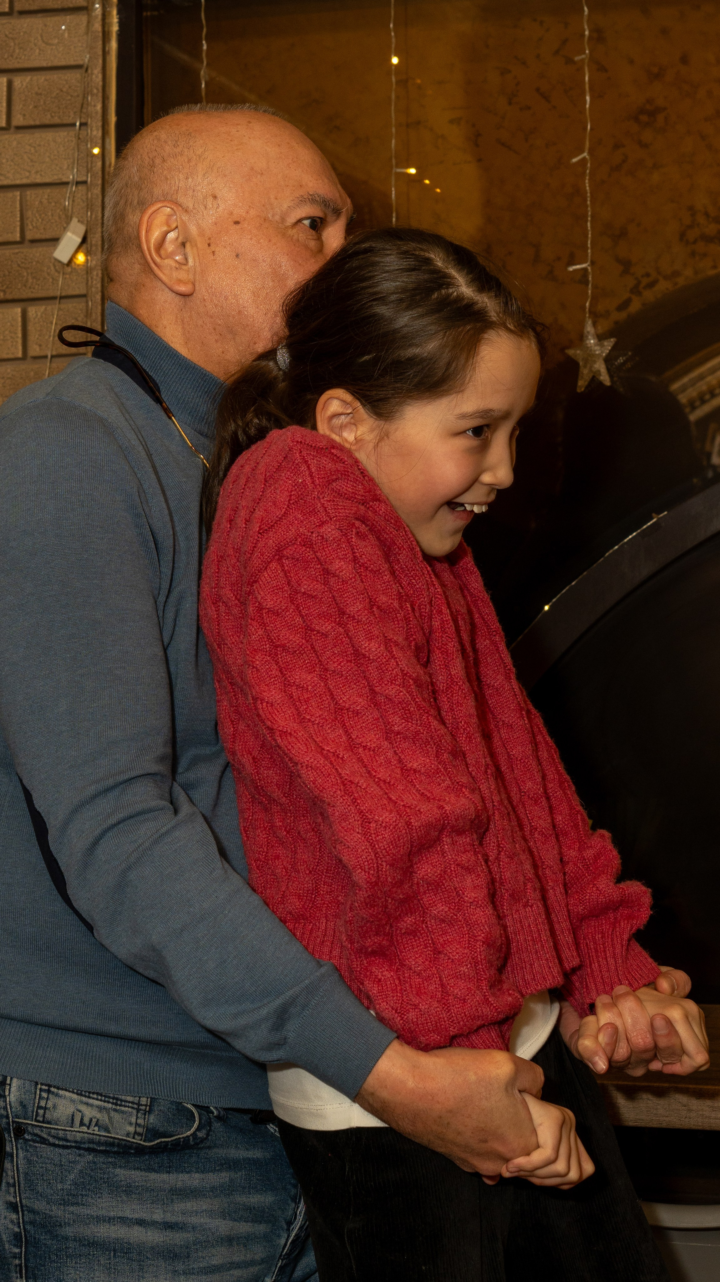 '25 Christmas at KofeBara. Stan Sidel’s Art