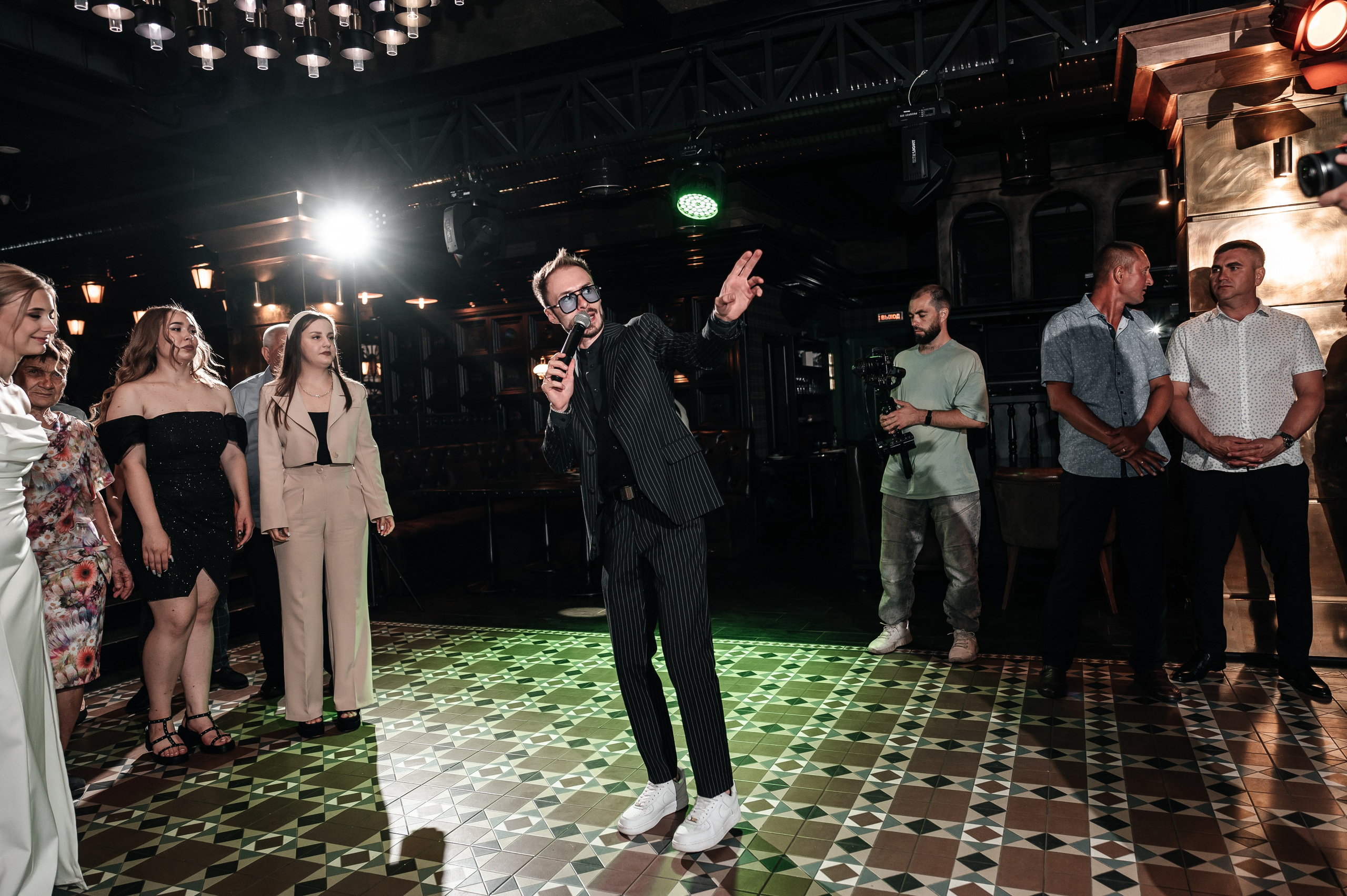 Даниил и Валерия. Черная утка. Полный день. Фотограф Екатерина Бочарникова