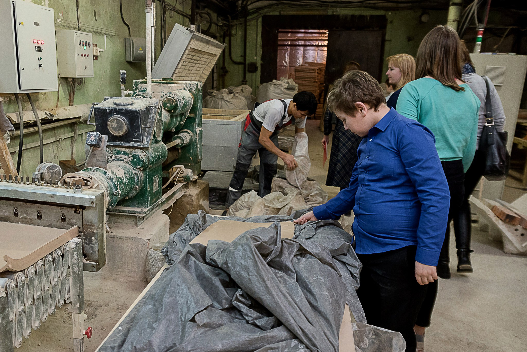 Экскурсия в цех по производству керамики. Свадебный и семейный фотограф из Санкт-Петербурга Климов Анатолий